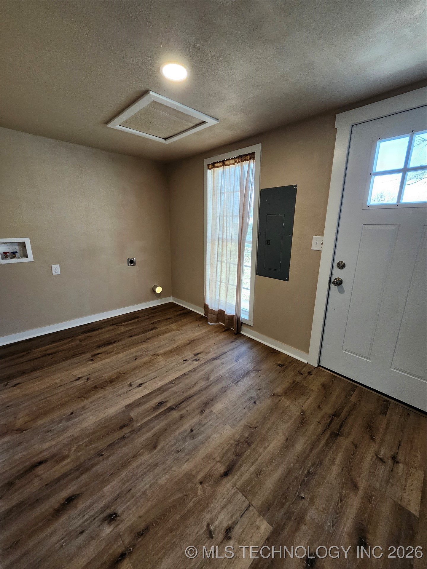 604 N Oak Street Property Photo 16