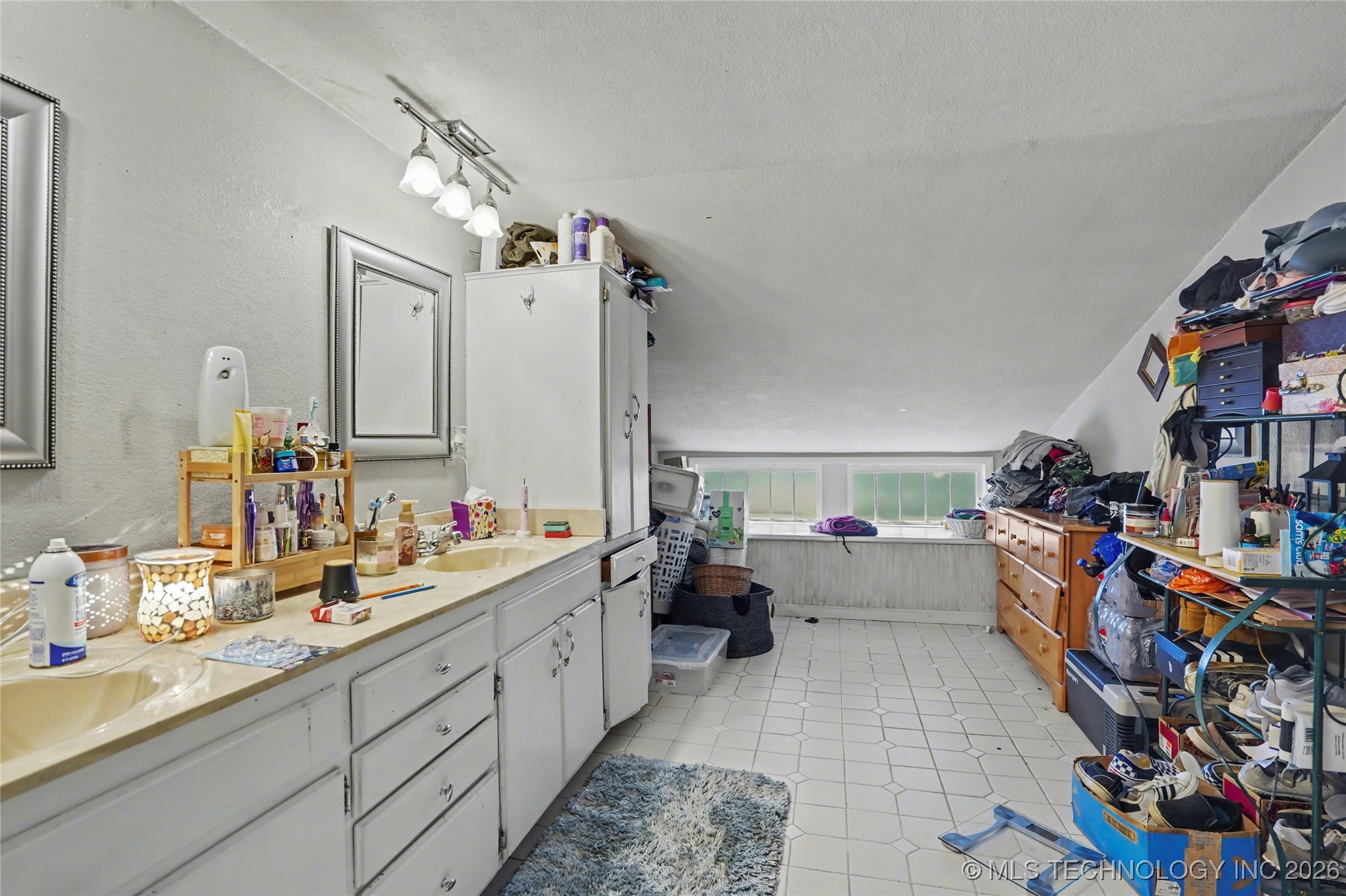 617 S Seminole Avenue Property Photo 20