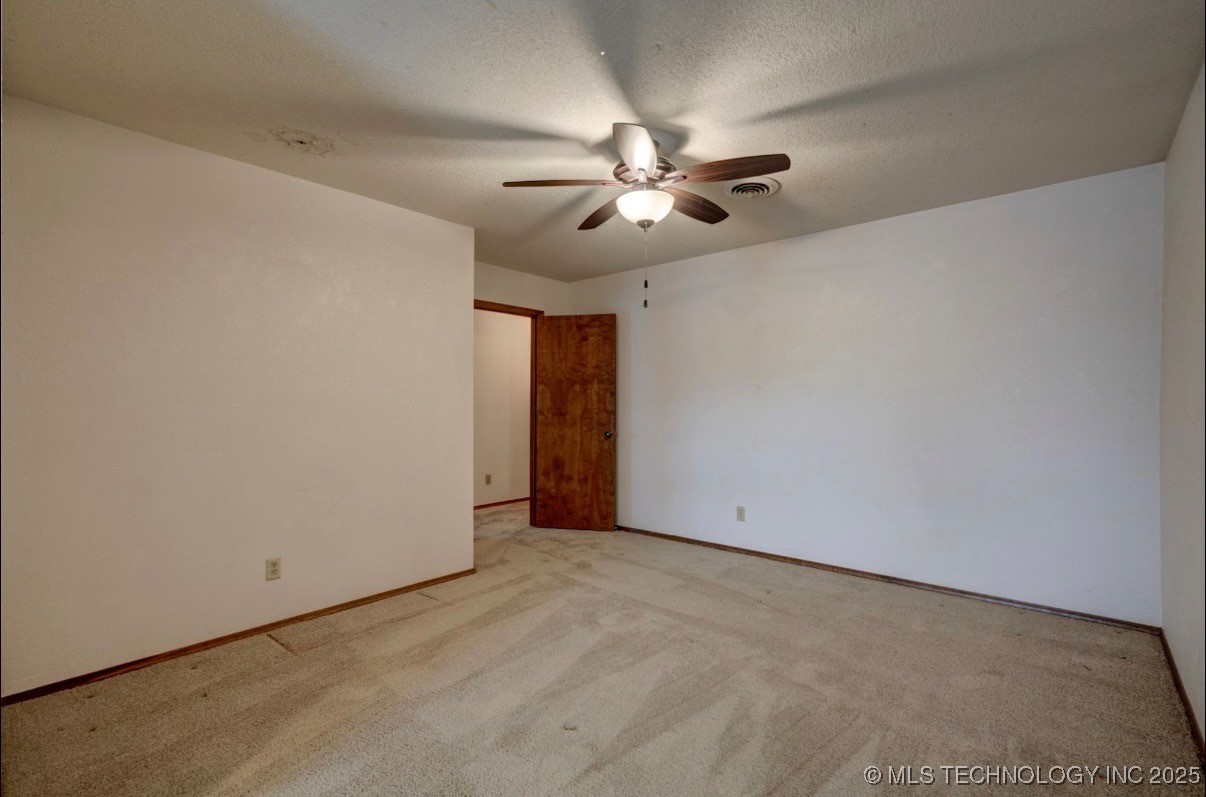 2420 S Elder Avenue Property Photo 16