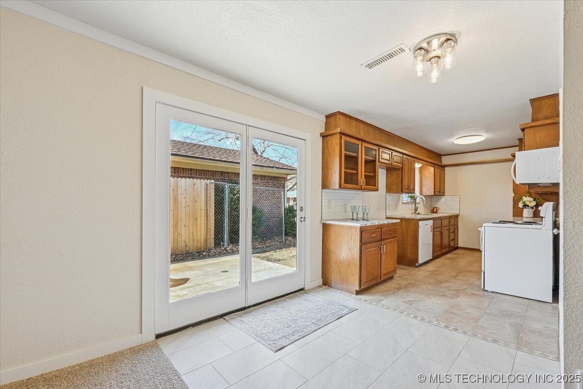 4808 S 87th East Avenue Property Photo 13