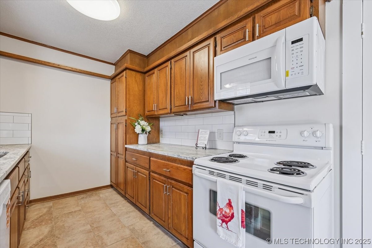 4808 S 87th East Avenue Property Photo 19