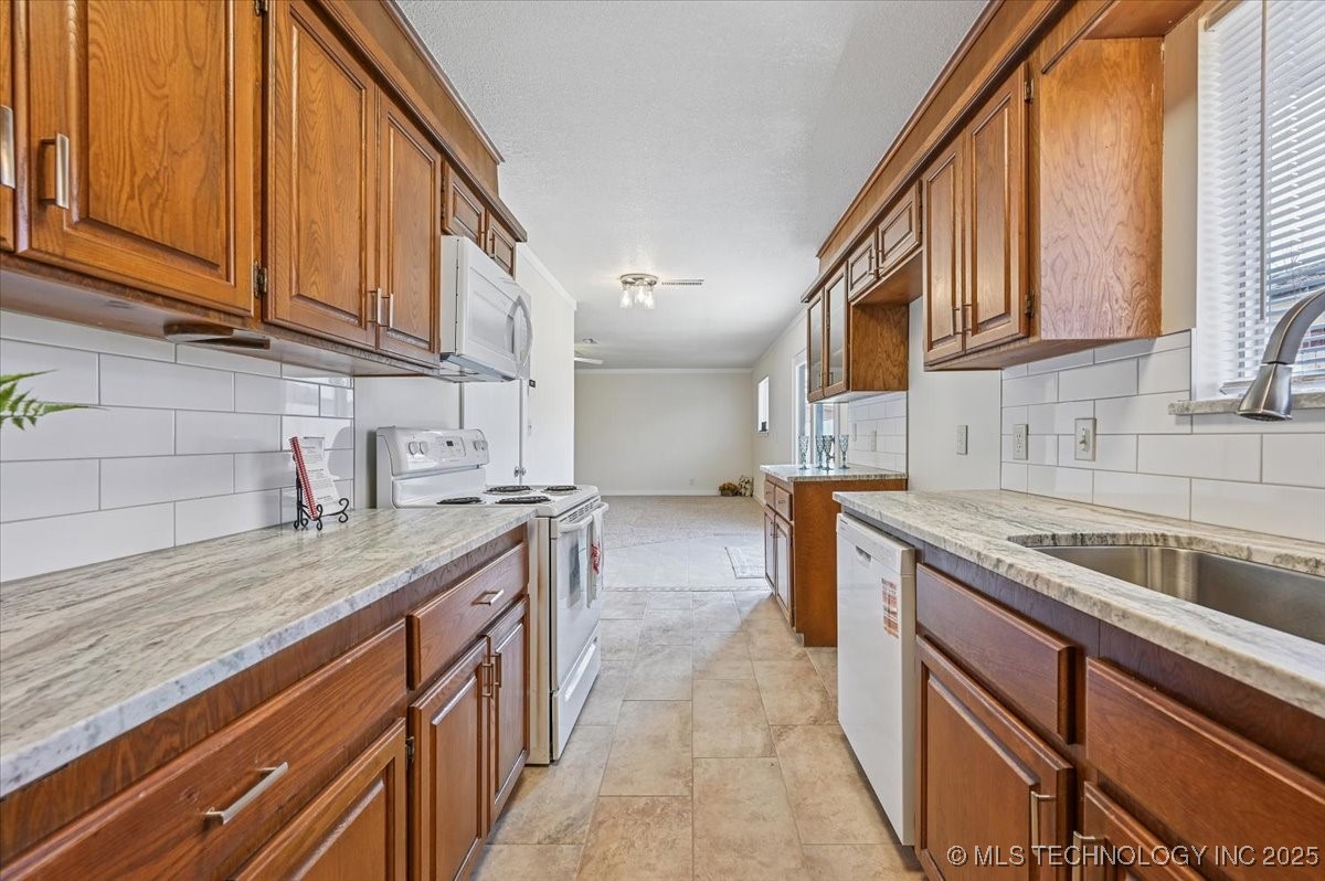 4808 S 87th East Avenue Property Photo 20