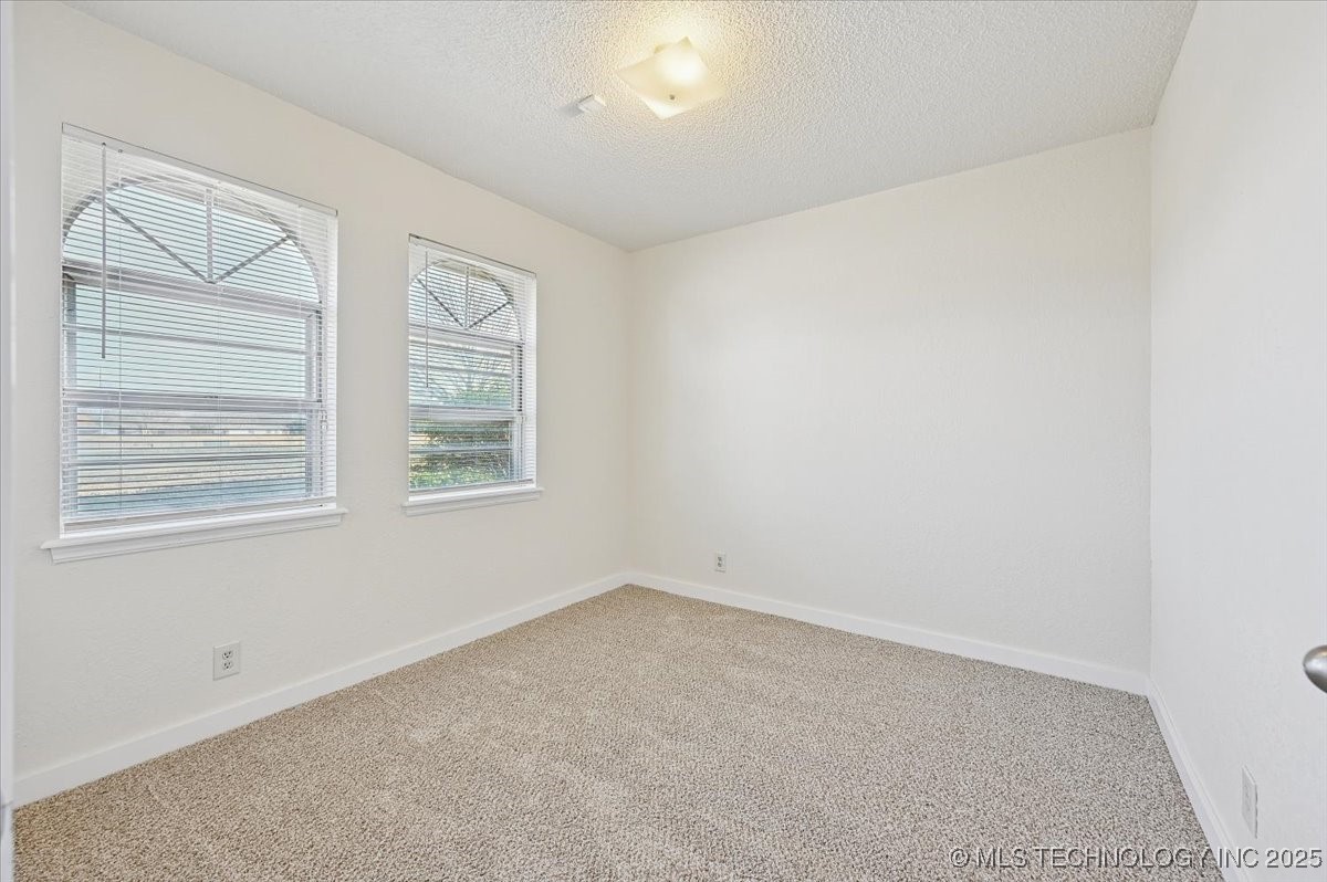 4808 S 87th East Avenue Property Photo 31