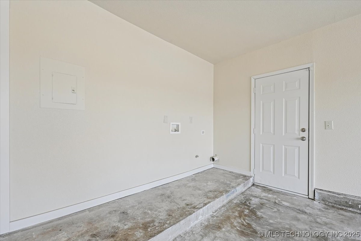 4808 S 87th East Avenue Property Photo 34