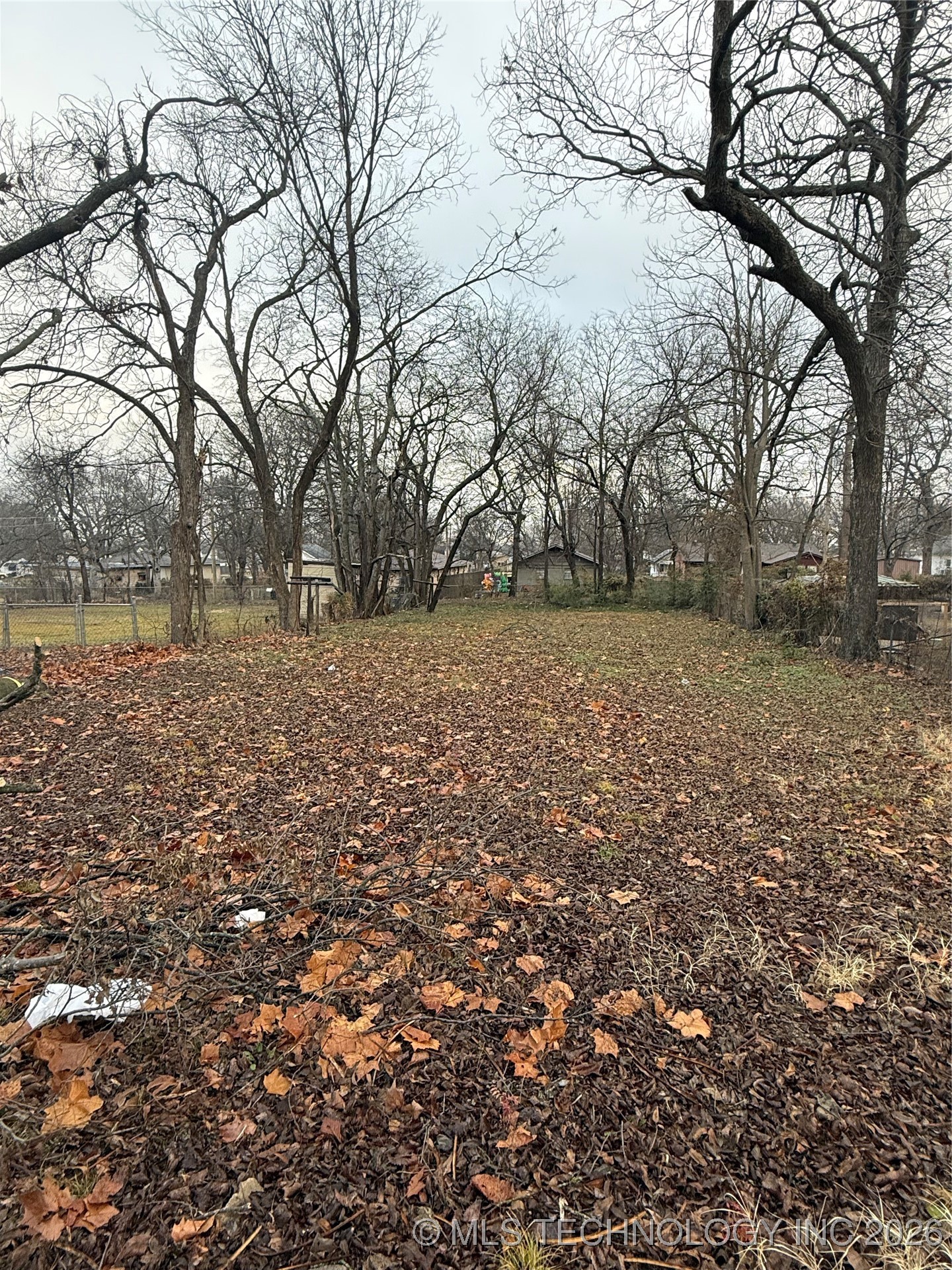 320 W 16th Property Photo 1