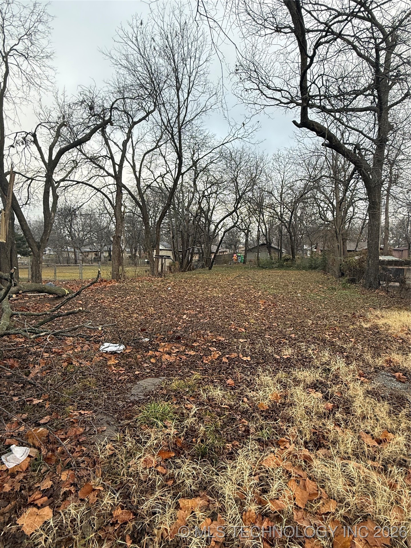 320 W 16th Property Photo 3