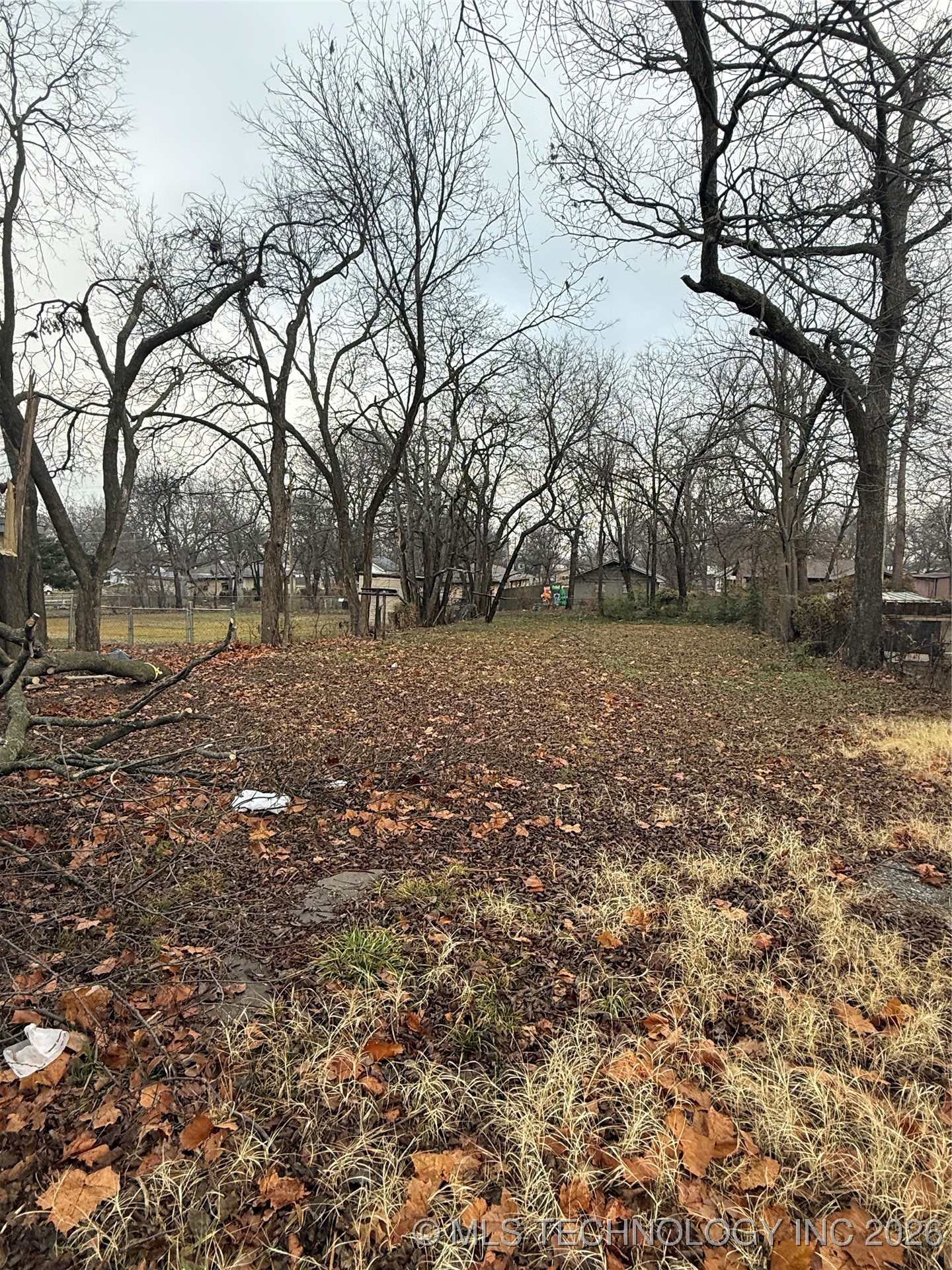 320 W 16th Property Photo 4