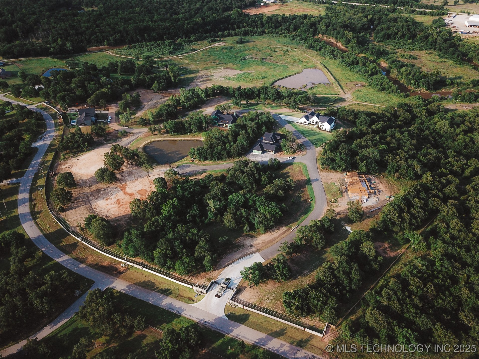 5923 Emberlyn Way Property Photo 8