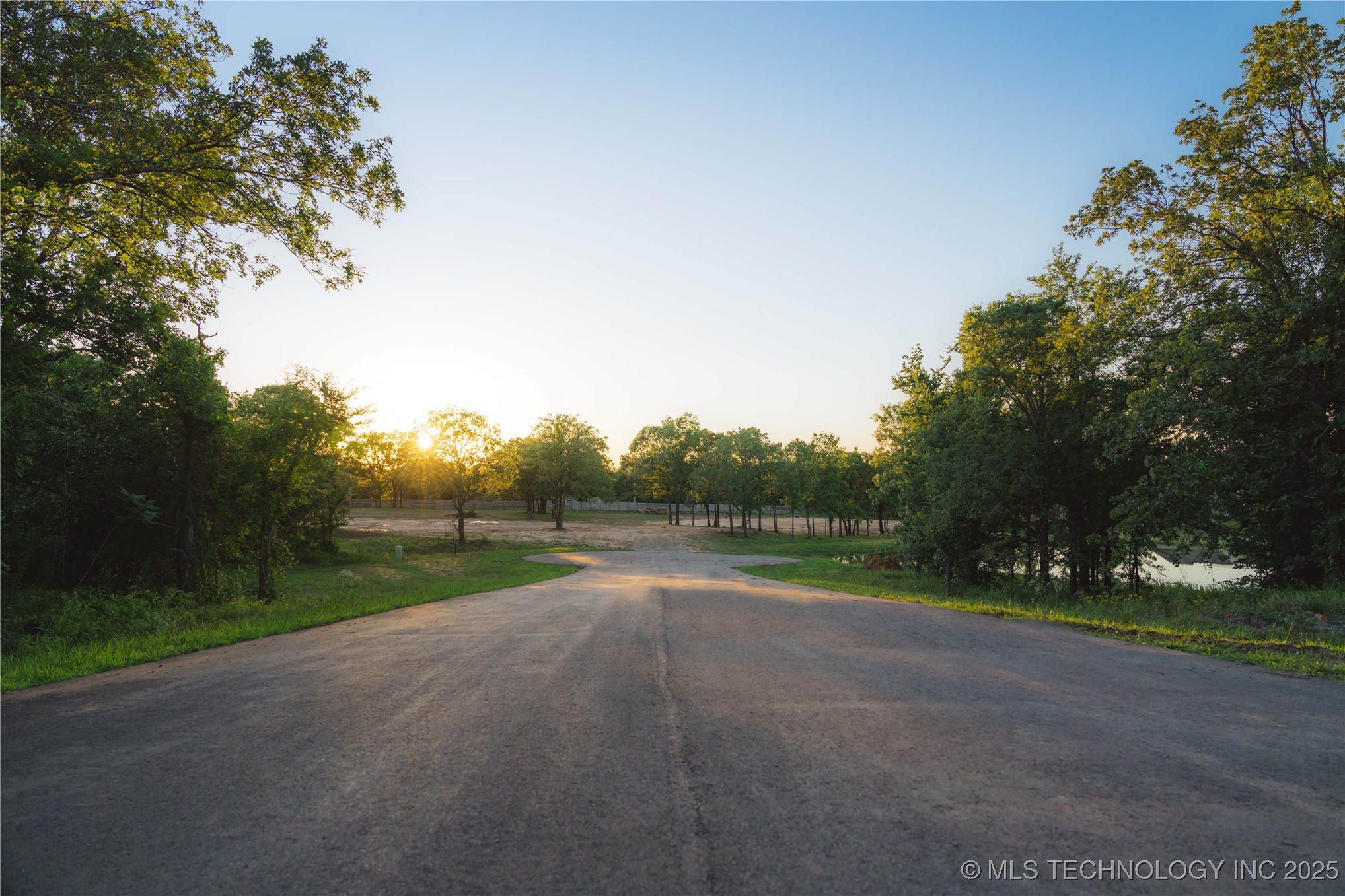 5923 Emberlyn Way Property Photo 10