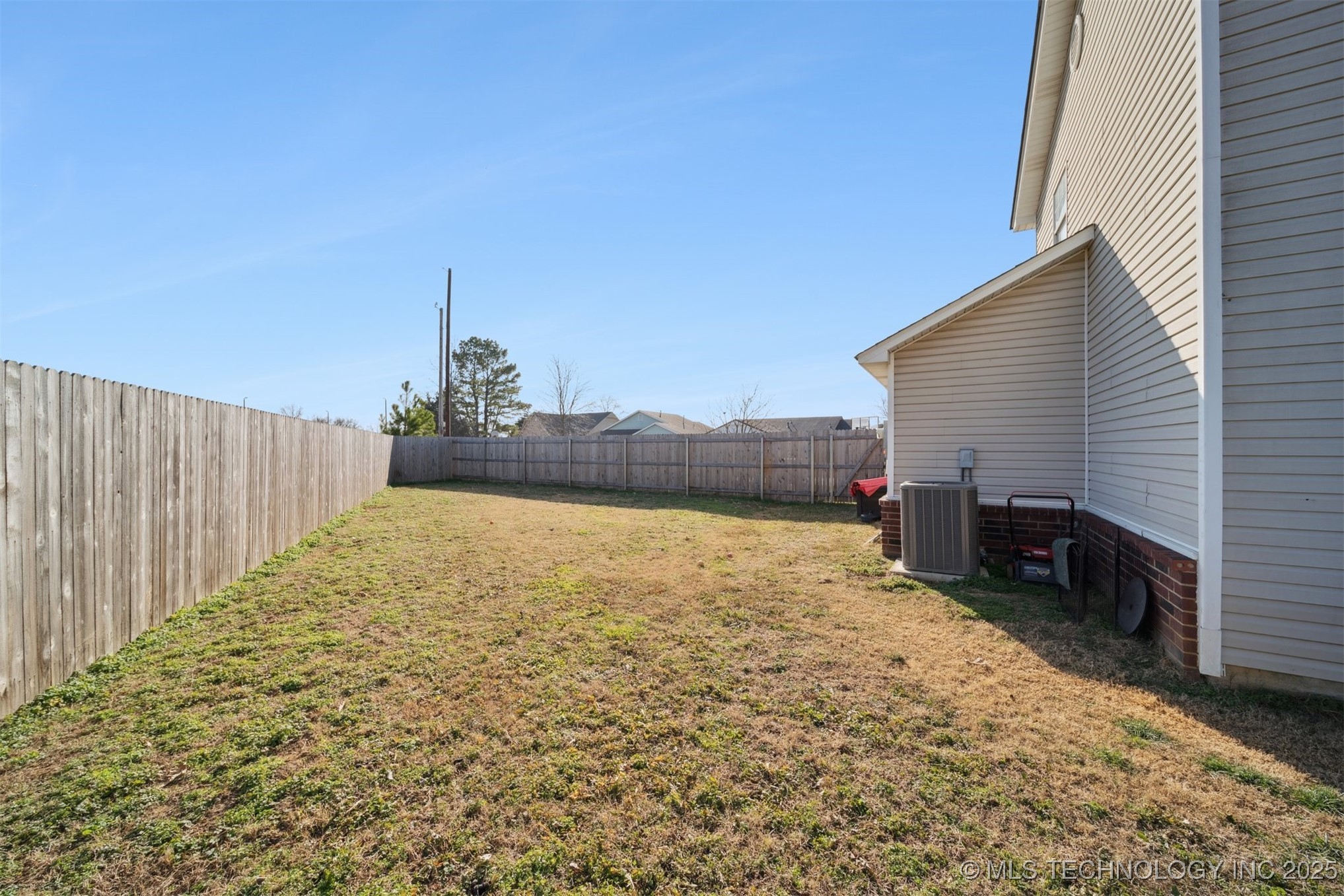 2102 S Missouri Place Property Photo 28