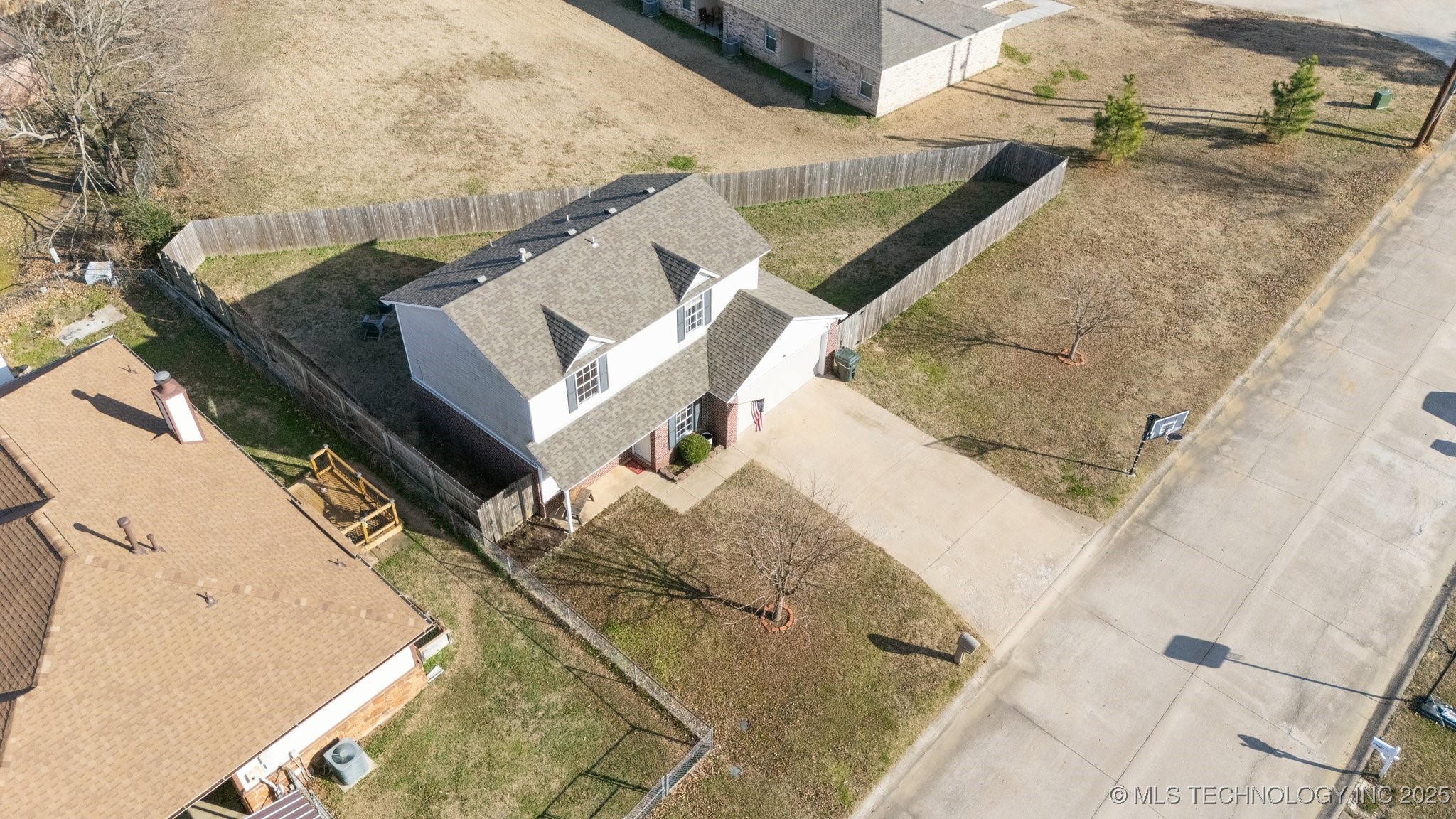 2102 S Missouri Place Property Photo 29