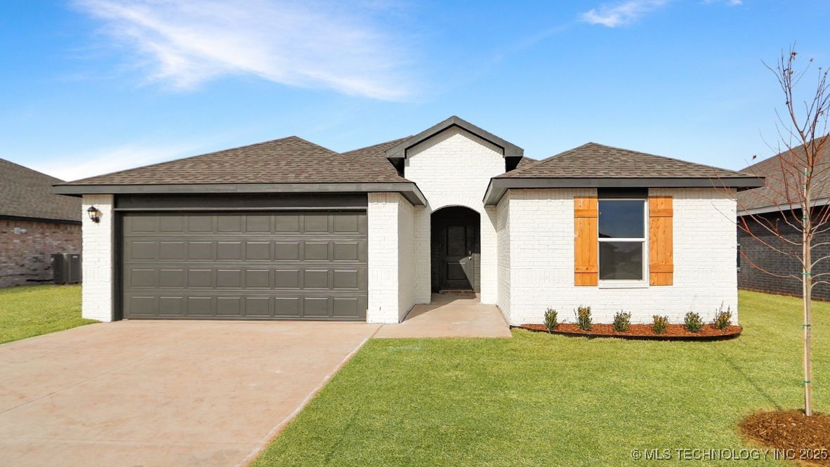 10007 E 135th Street S Property Photo 1