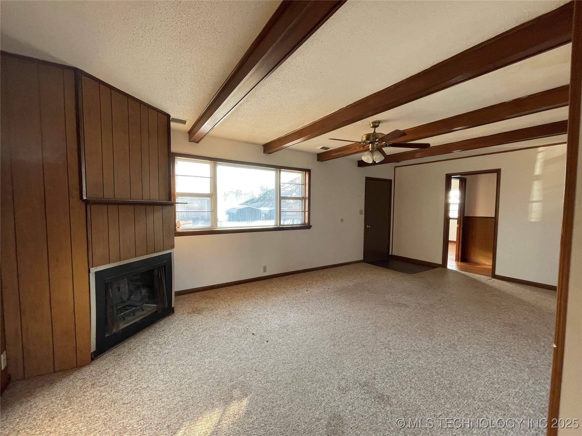 302 Hillcrest Street Property Photo 6