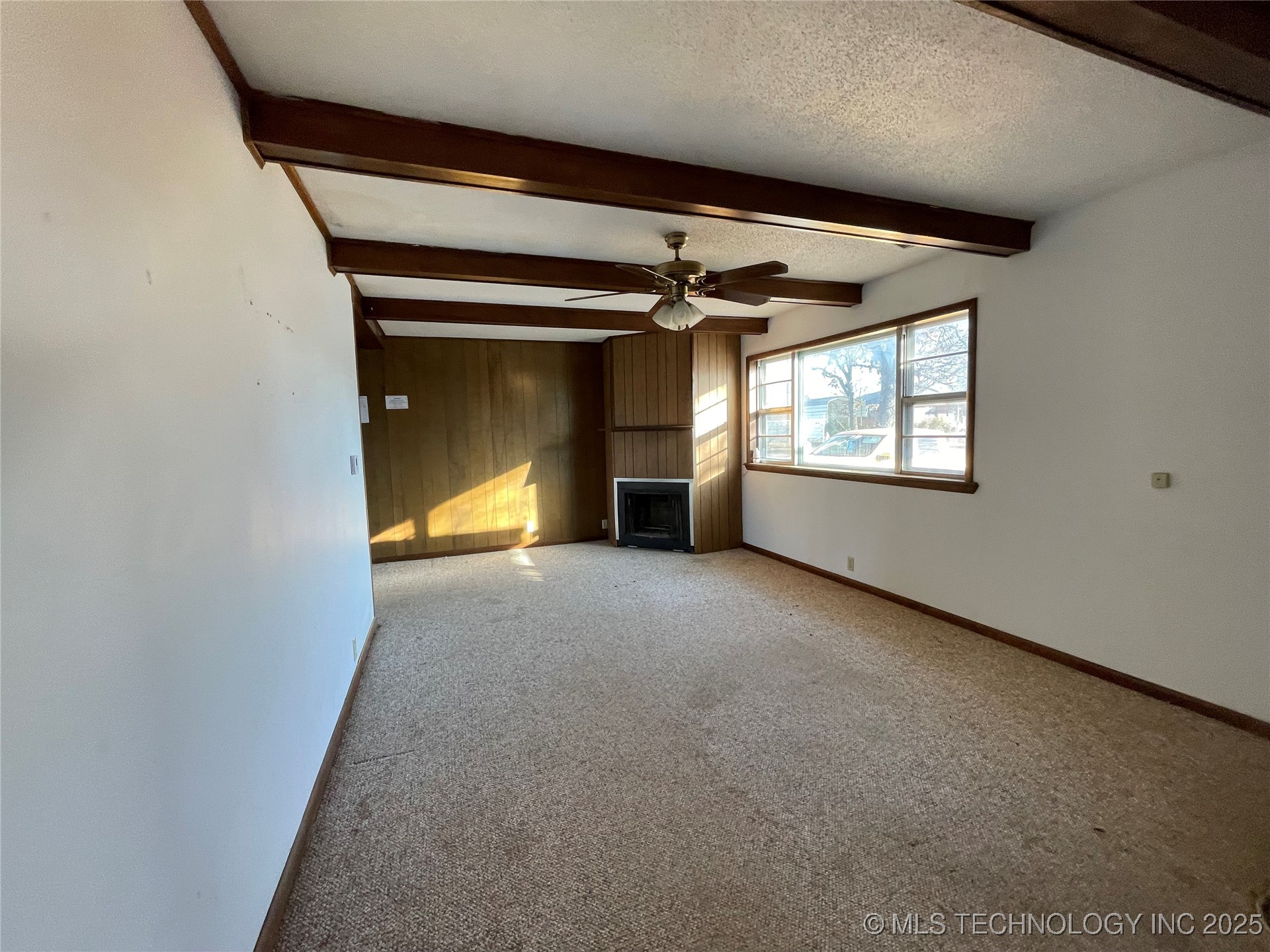 302 Hillcrest Street Property Photo 7