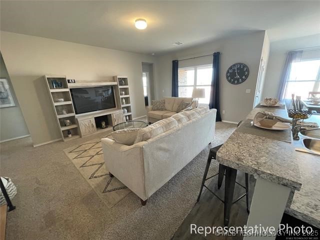 15652 Draft Street Property Photo 2