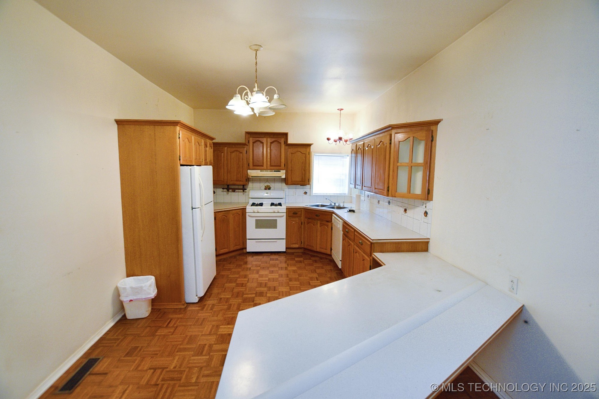 16759 W Burchett Road Property Photo 6