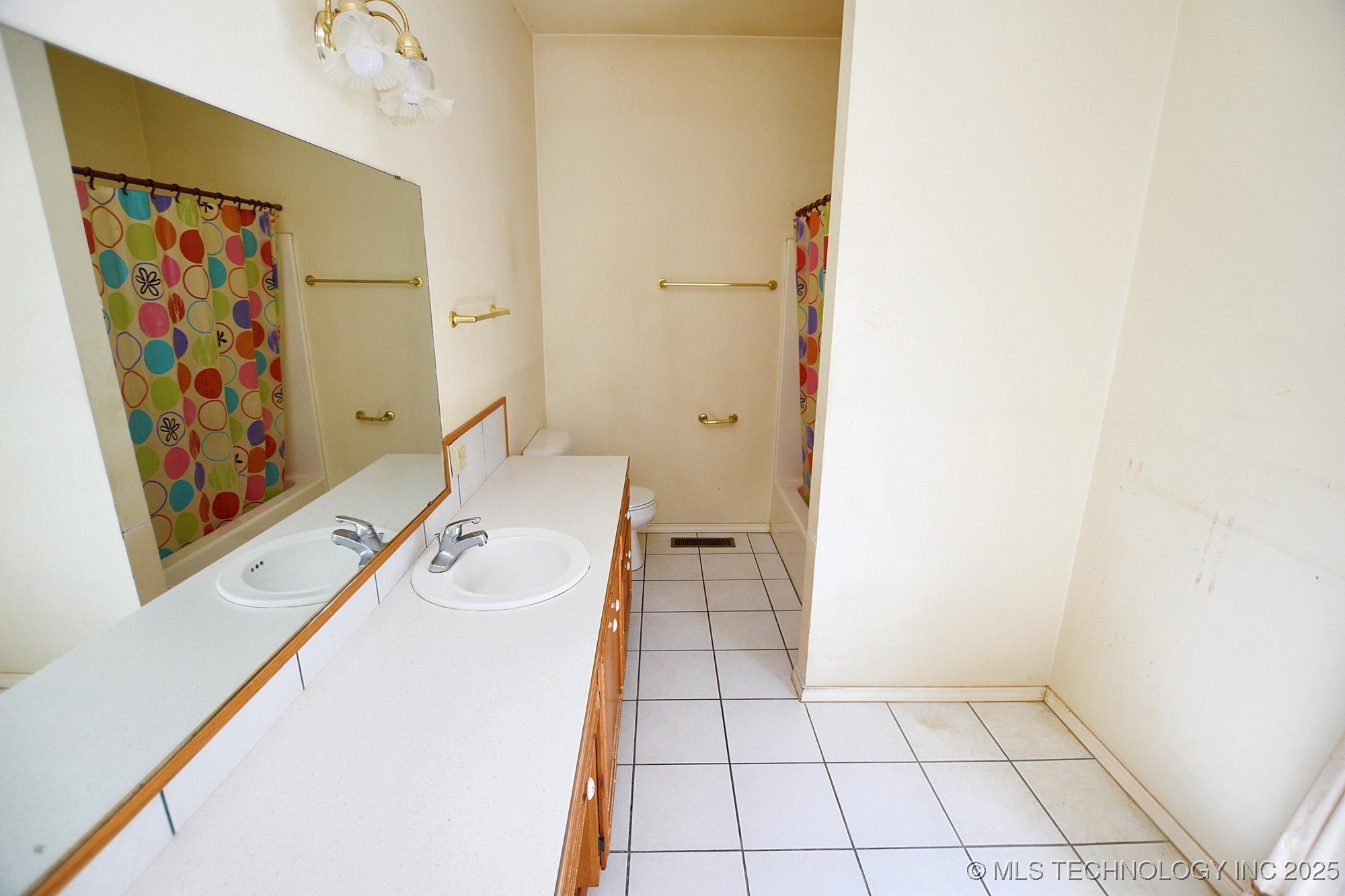 16759 W Burchett Road Property Photo 9