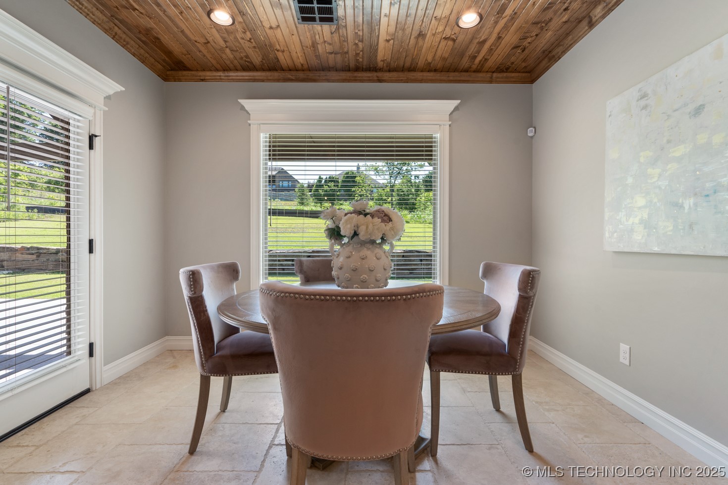 2787 Forest View Drive Property Photo 12