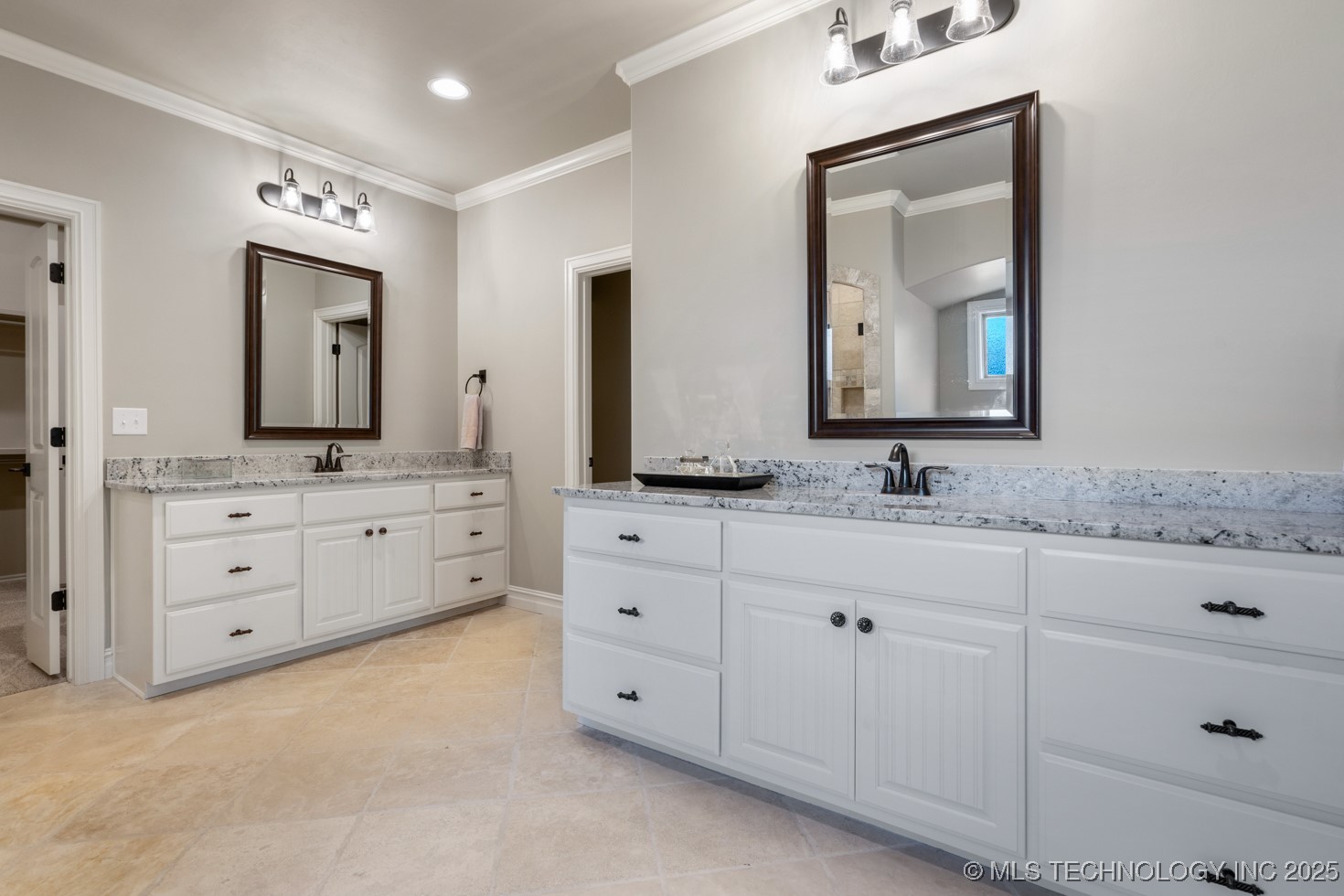 2787 Forest View Drive Property Photo 17