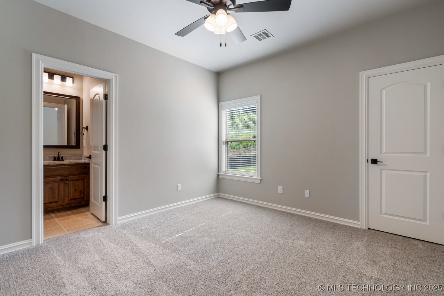 2787 Forest View Drive Property Photo 29