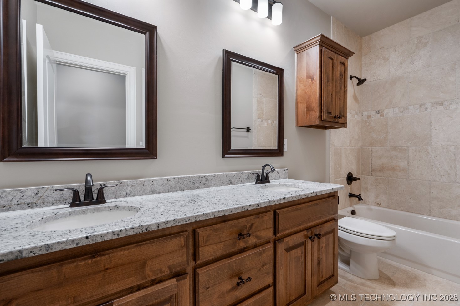 2787 Forest View Drive Property Photo 32