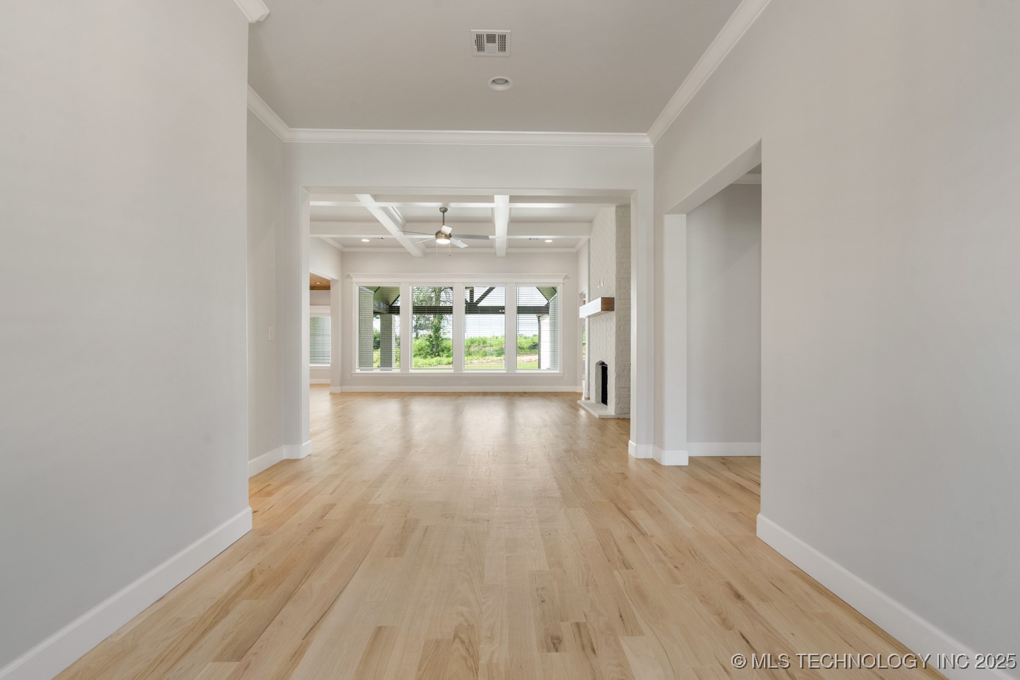 1605 Pinecrest Drive Property Photo 3