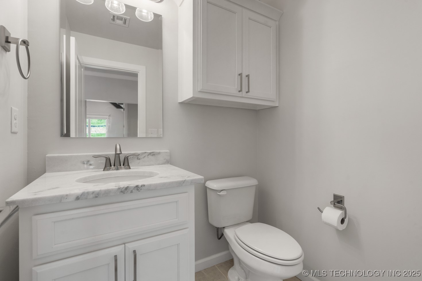 1605 Pinecrest Drive Property Photo 4