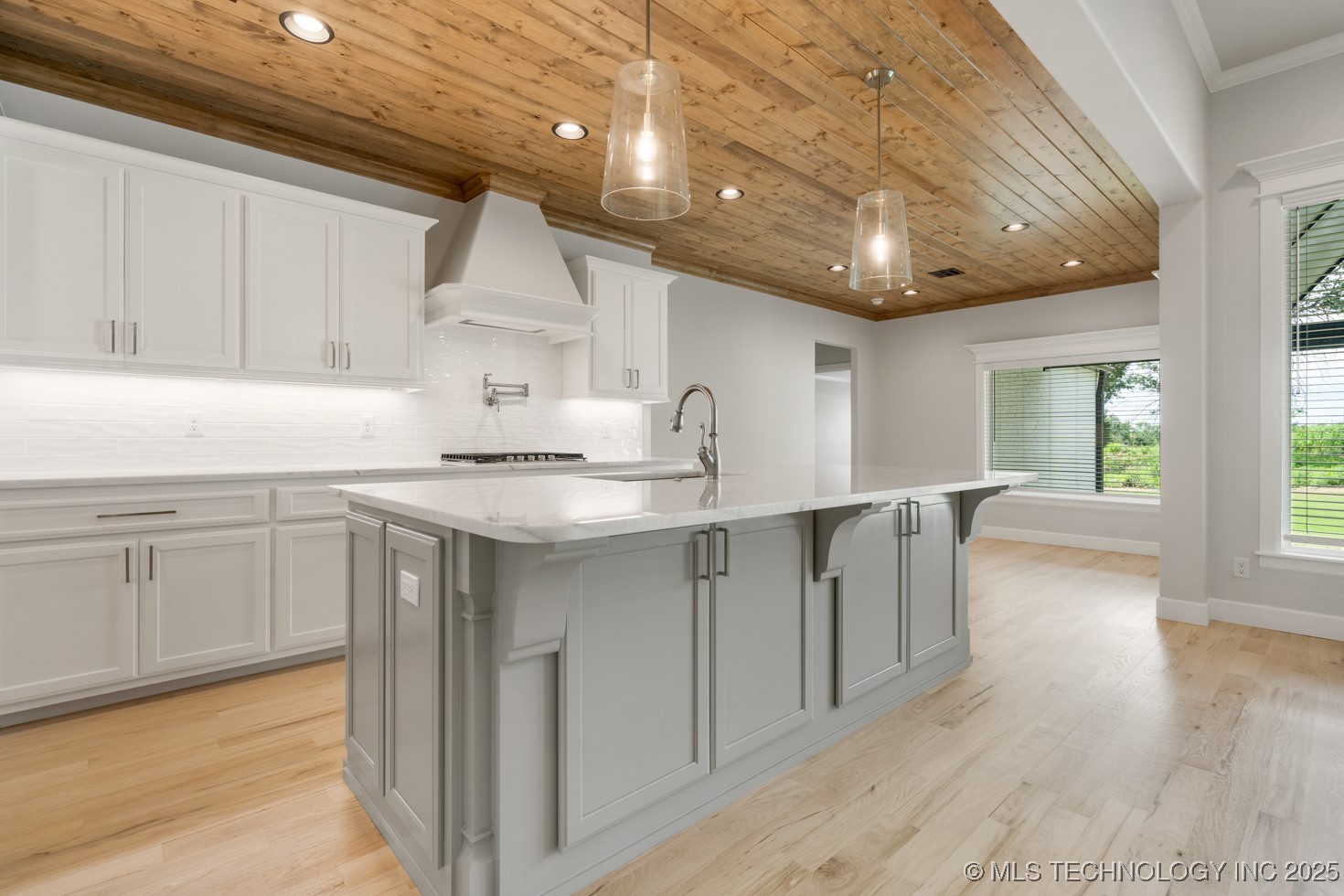 1605 Pinecrest Drive Property Photo 15