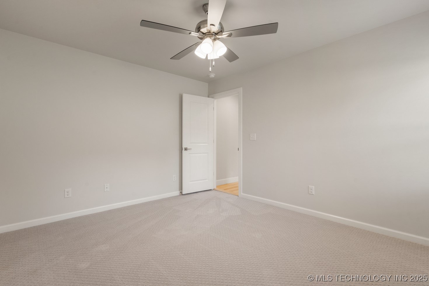 1605 Pinecrest Drive Property Photo 24