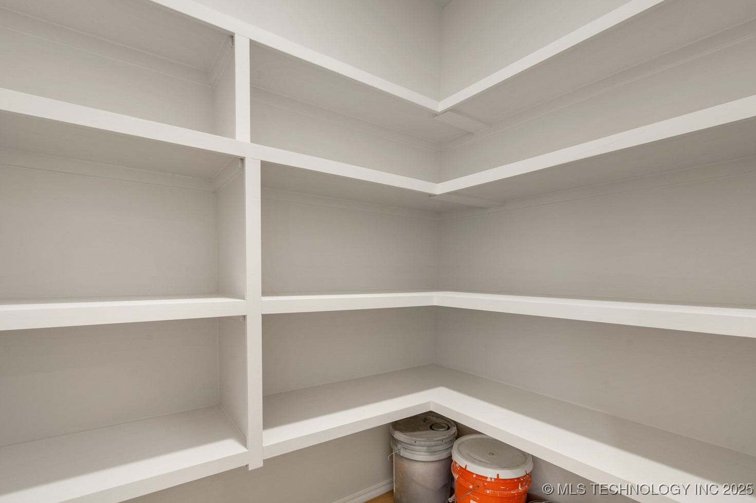 1605 Pinecrest Drive Property Photo 36