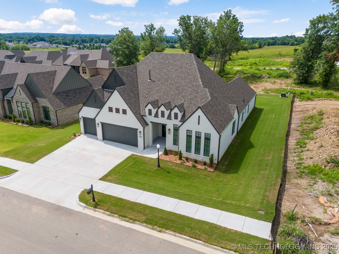 1605 Pinecrest Drive Property Photo 42