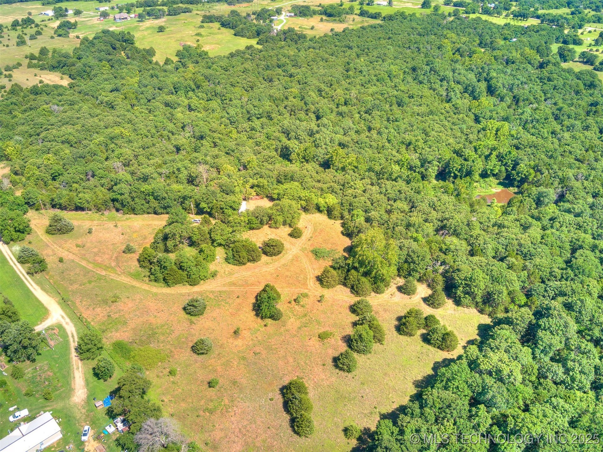 45440 W 46th Street Property Photo 3