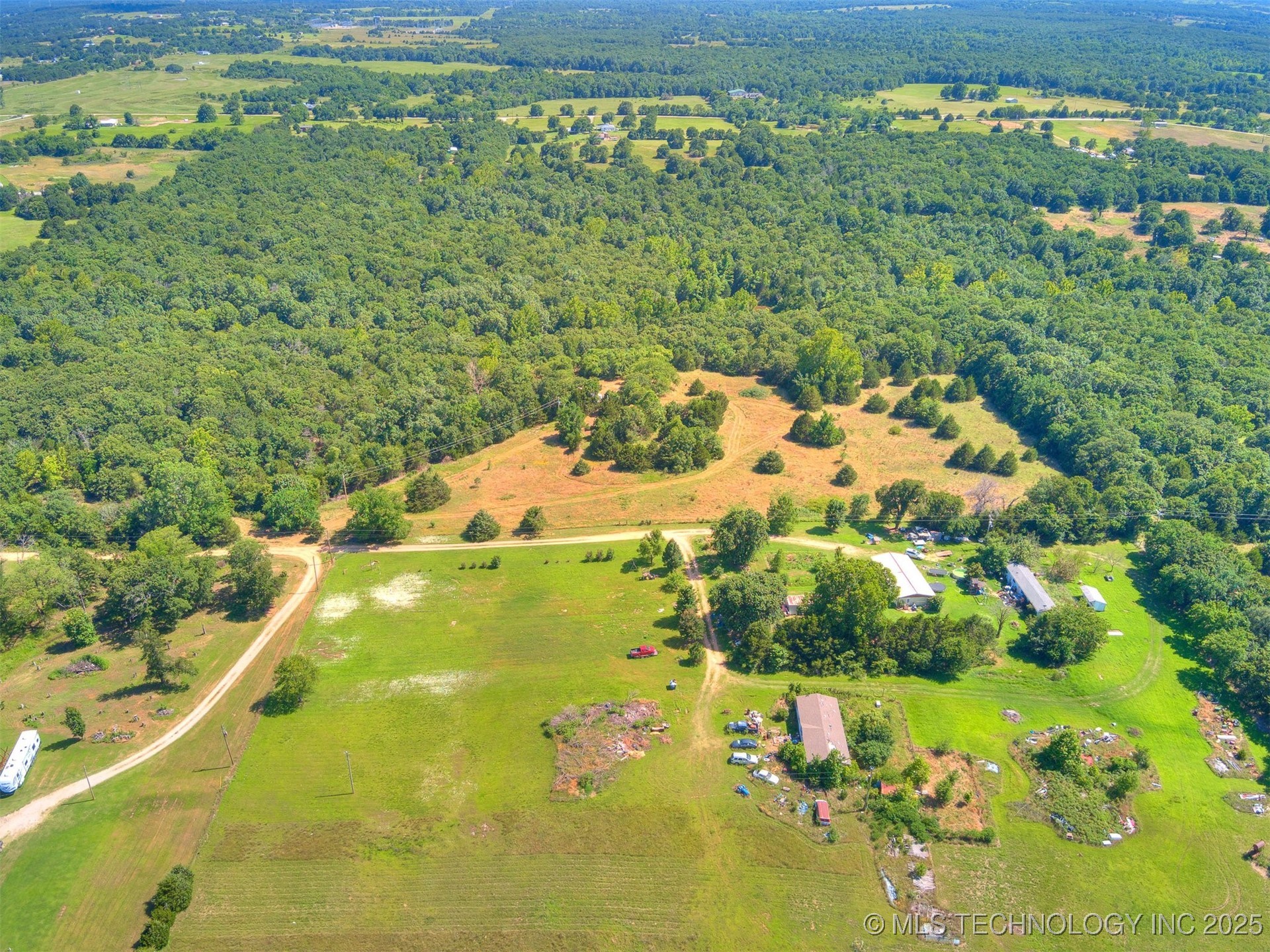 45440 W 46th Street Property Photo 4