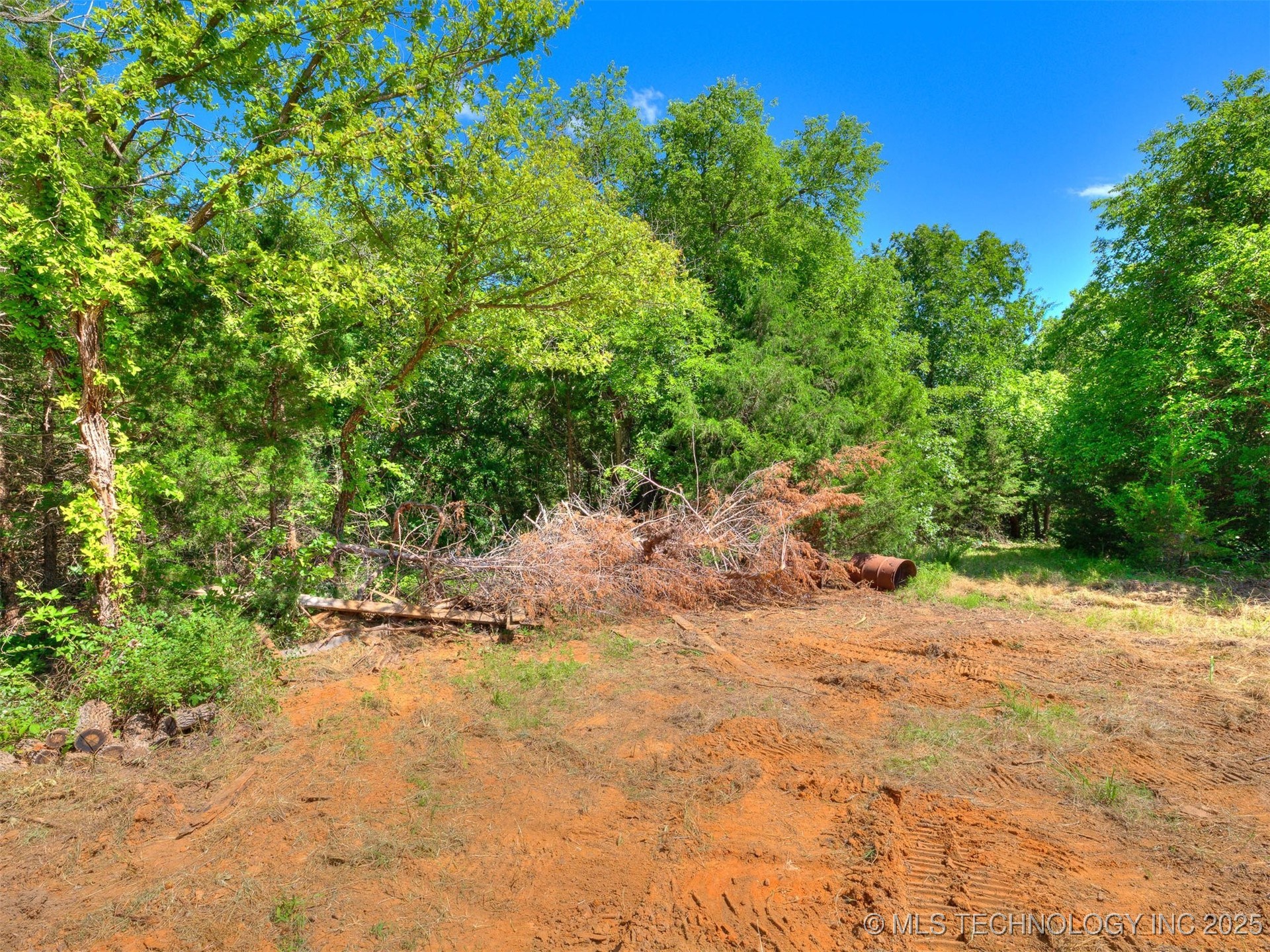 45440 W 46th Street Property Photo 16