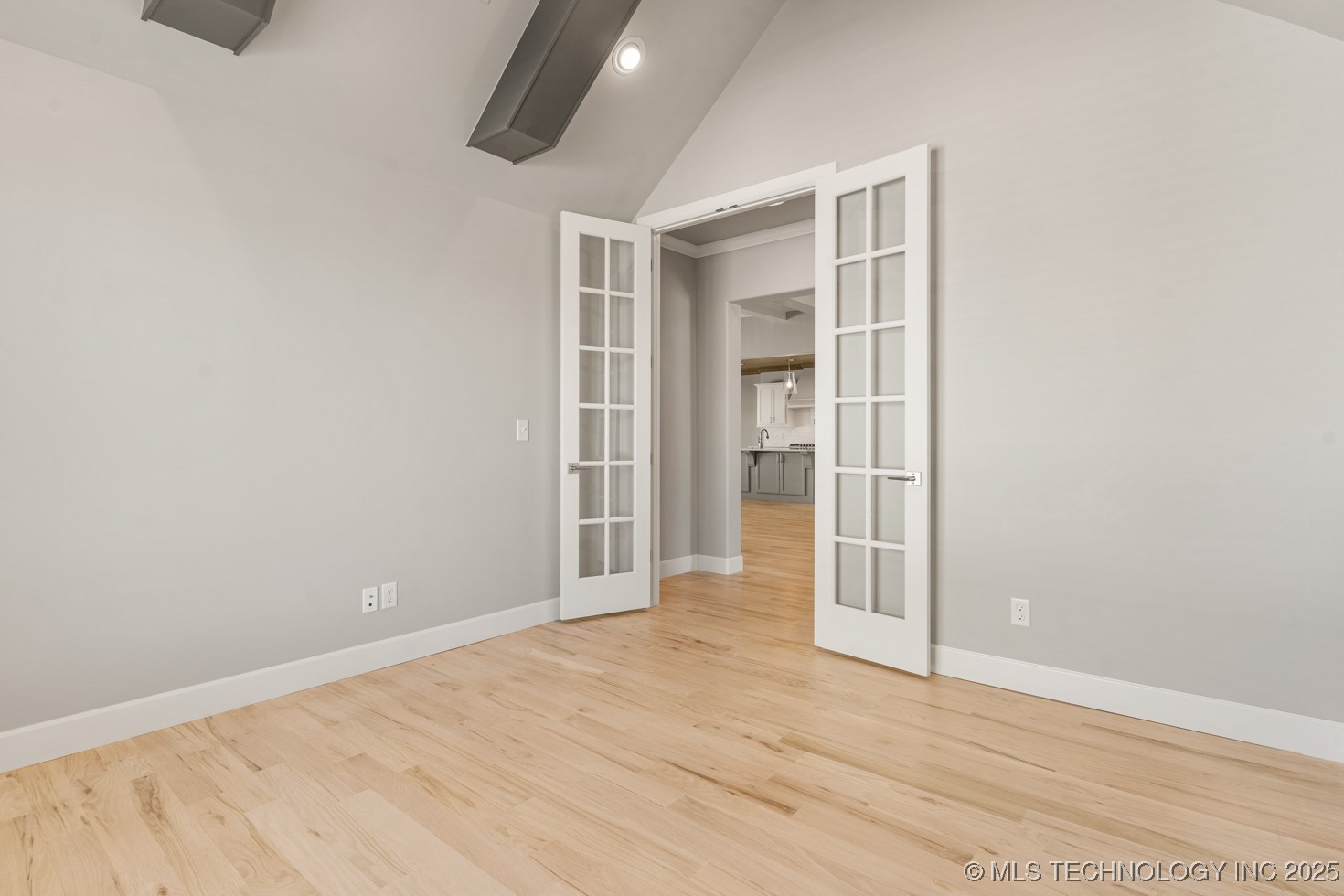 1507 Cedarwood Drive Property Photo 8