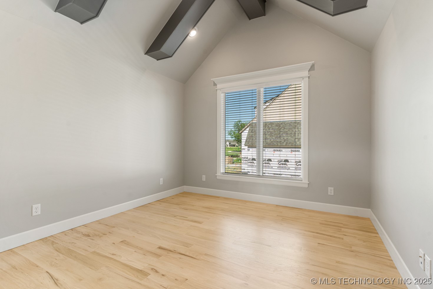 1507 Cedarwood Drive Property Photo 10