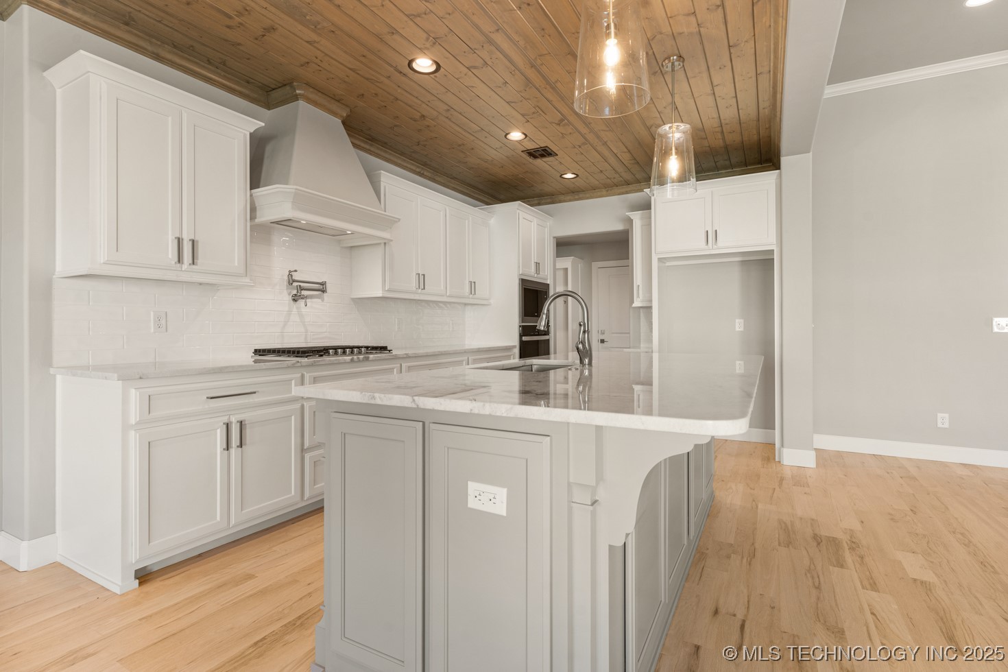 1507 Cedarwood Drive Property Photo 14