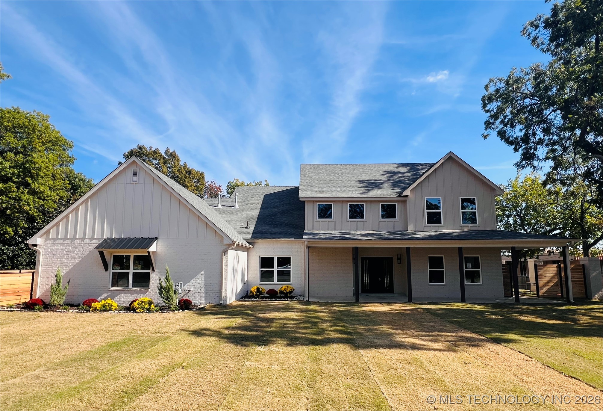 4929 S Columbia Avenue Property Photo 1