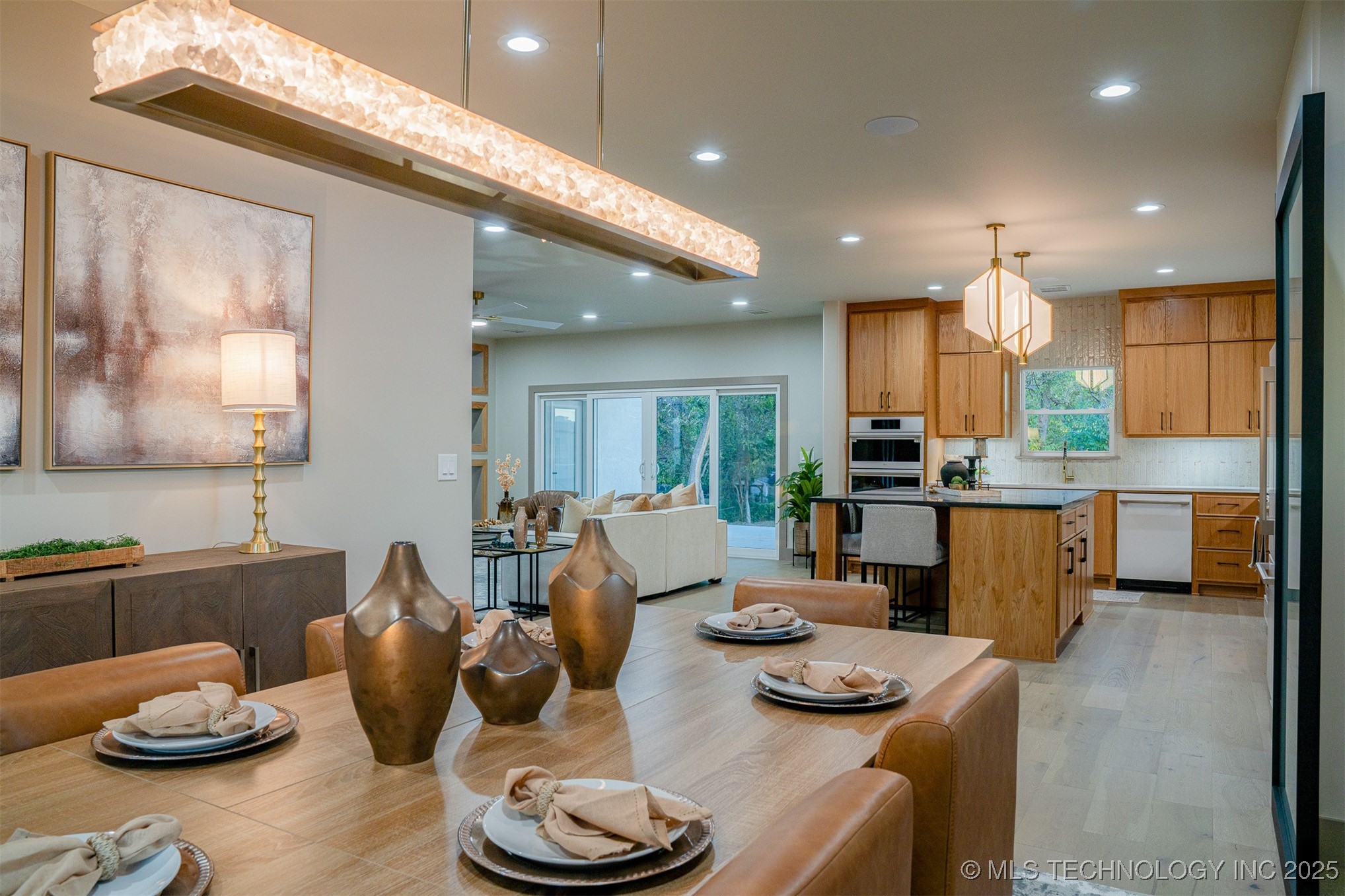 4929 S Columbia Avenue Property Photo 18