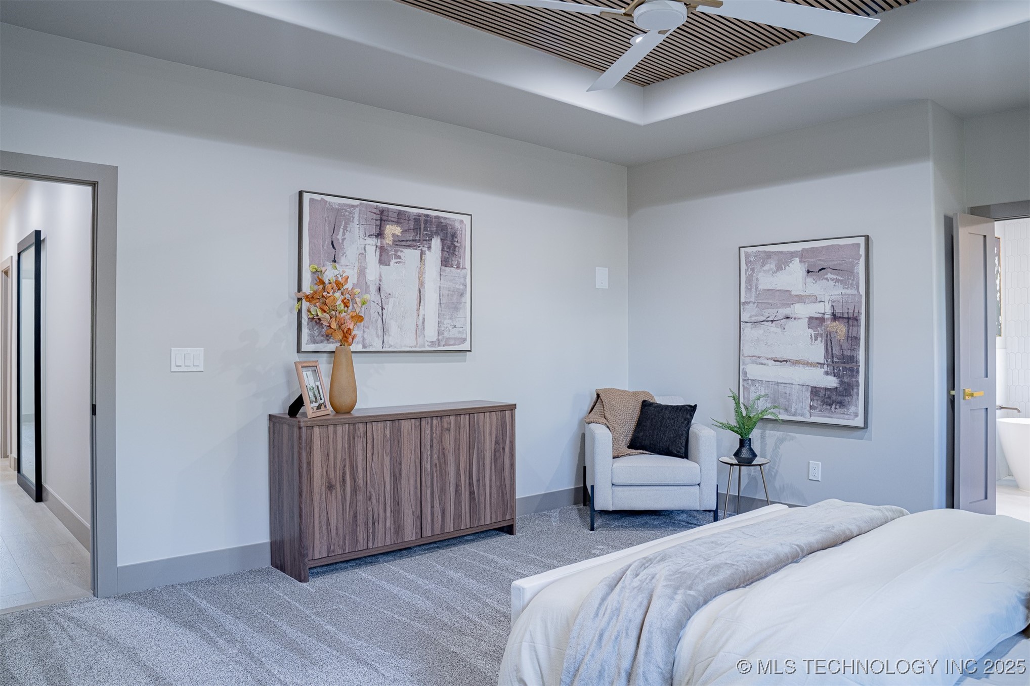 4929 S Columbia Avenue Property Photo 21