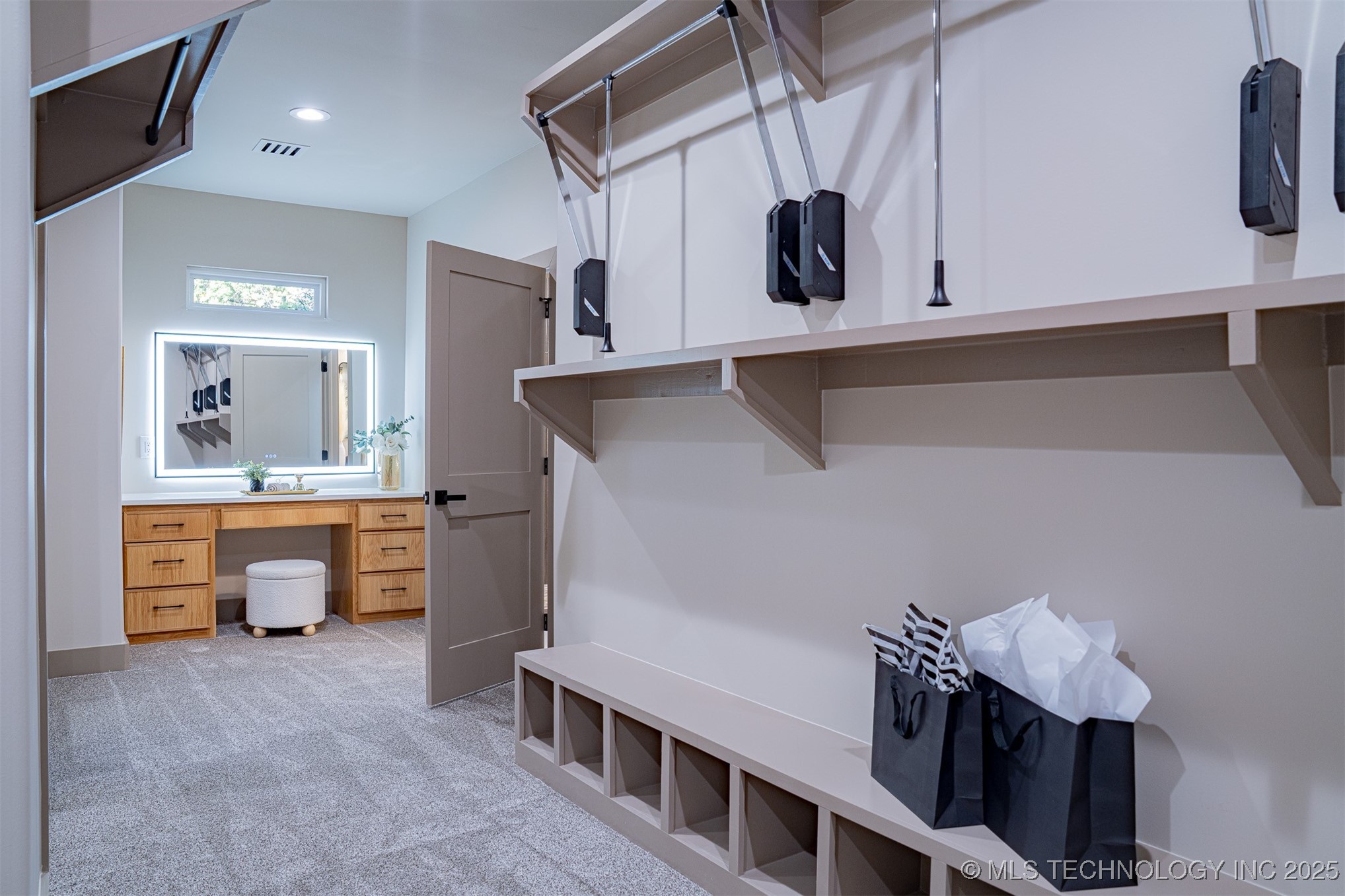 4929 S Columbia Avenue Property Photo 29