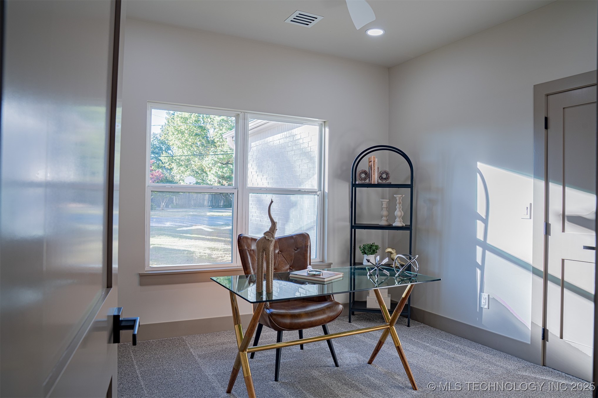 4929 S Columbia Avenue Property Photo 32