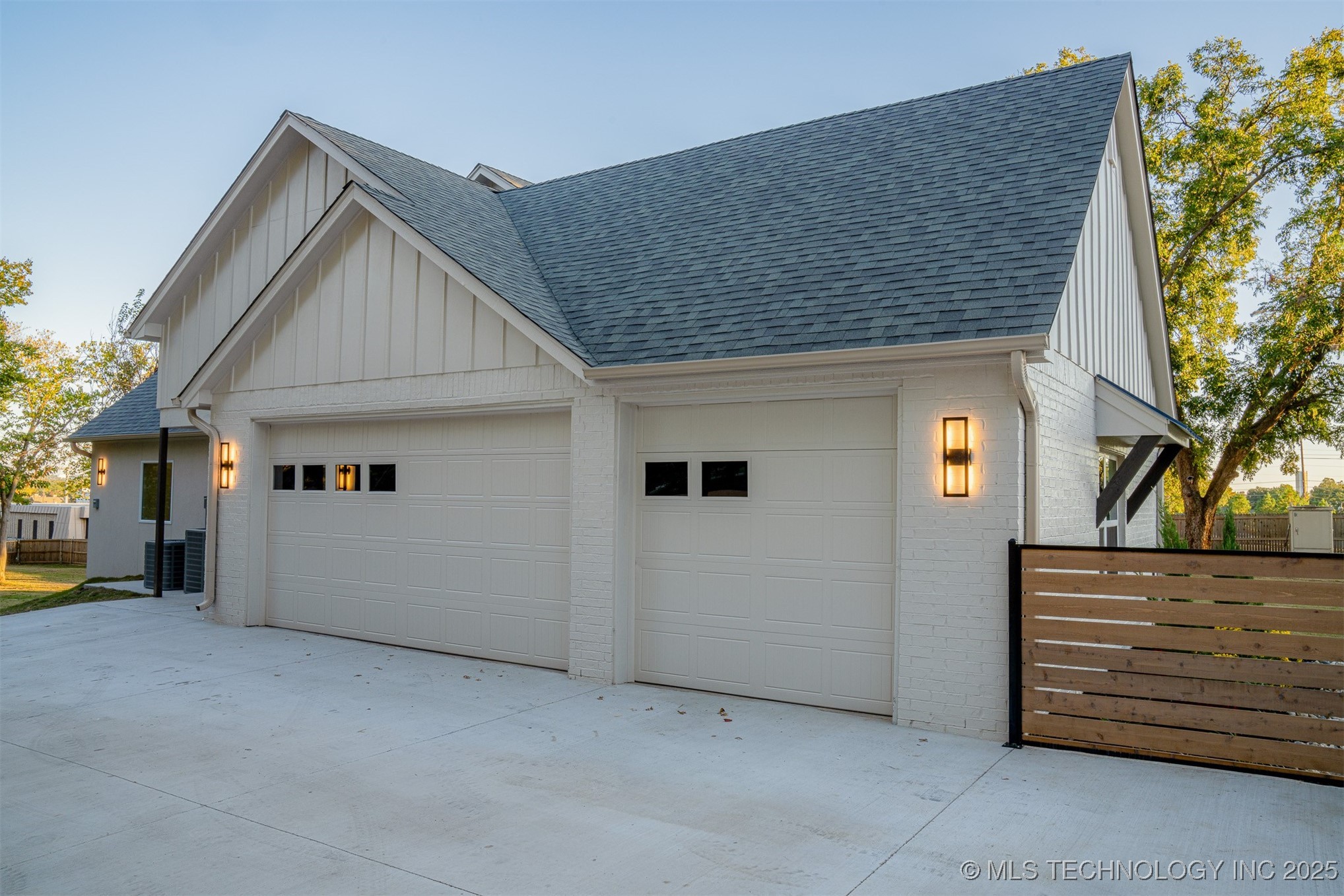 4929 S Columbia Avenue Property Photo 51