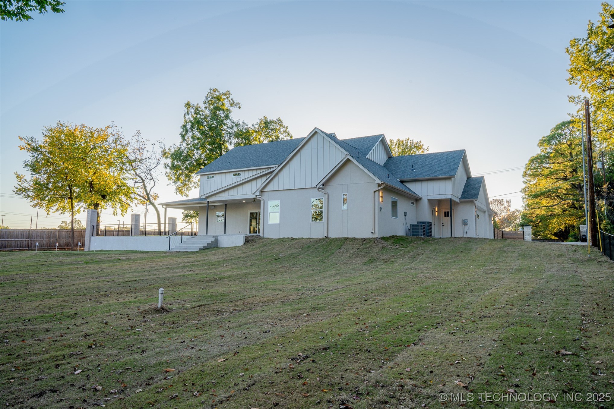 4929 S Columbia Avenue Property Photo 56