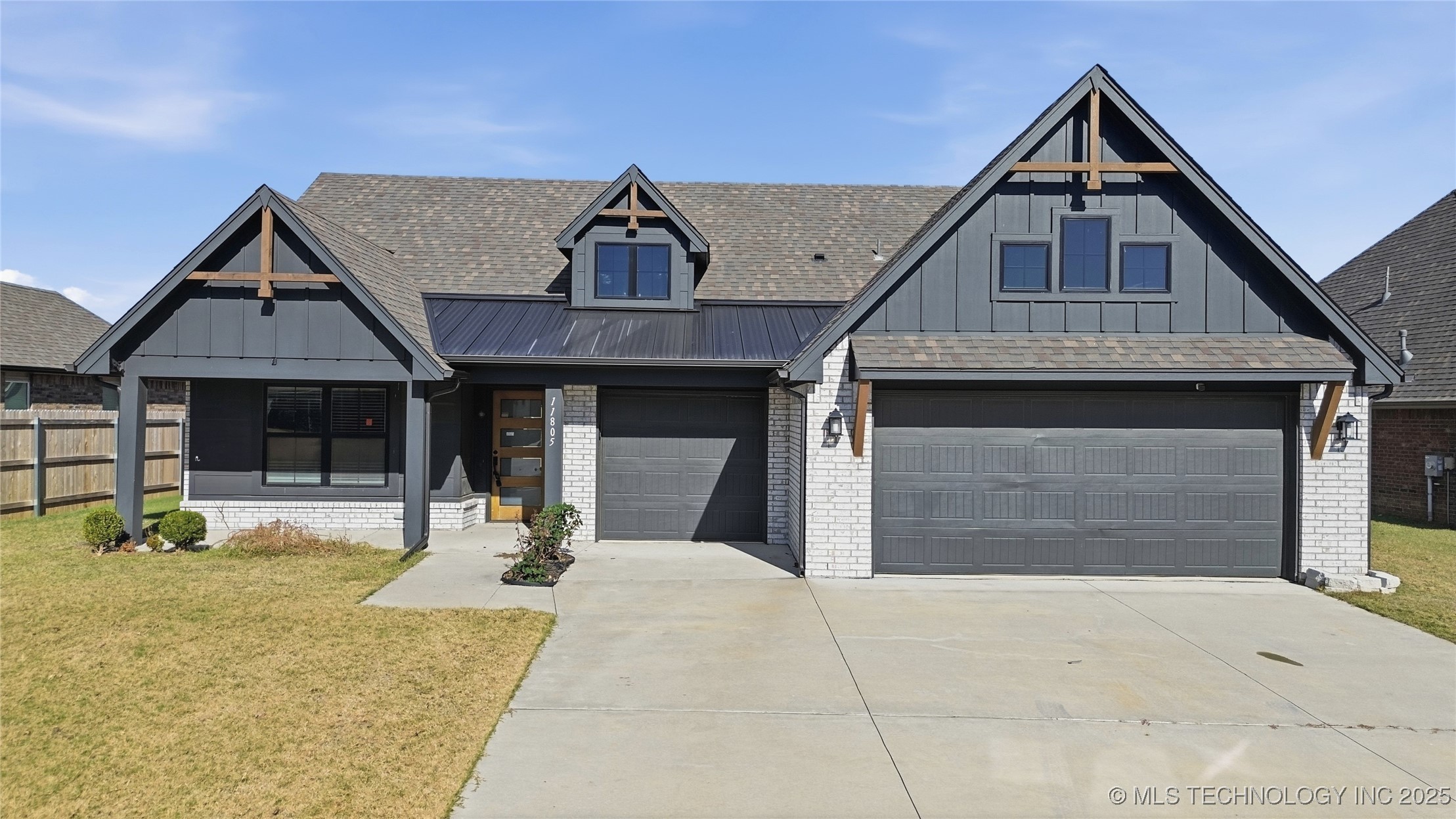 11805 N 130th East Avenue Property Photo 1