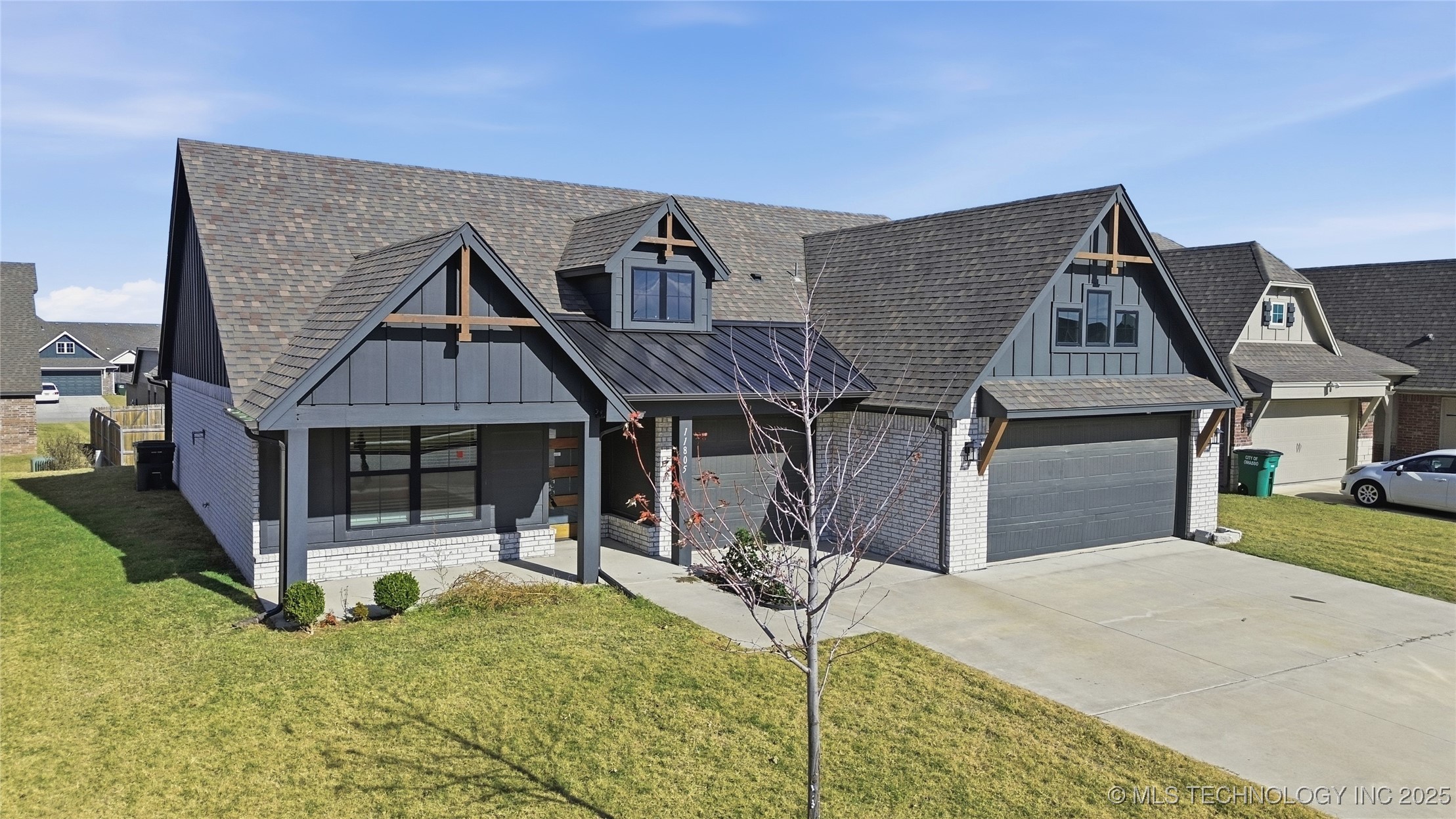 11805 N 130th East Avenue Property Photo 2