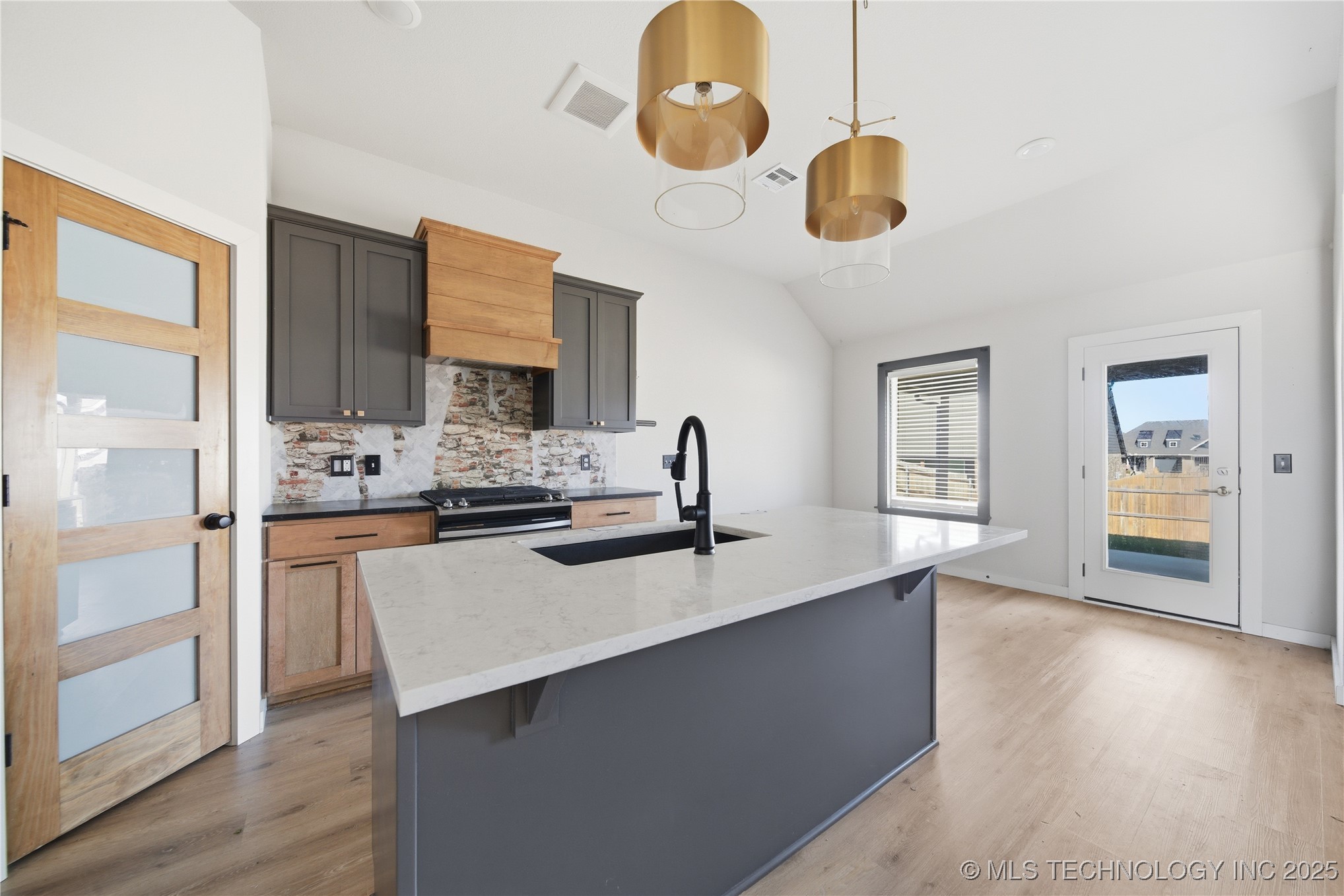 11805 N 130th East Avenue Property Photo 16