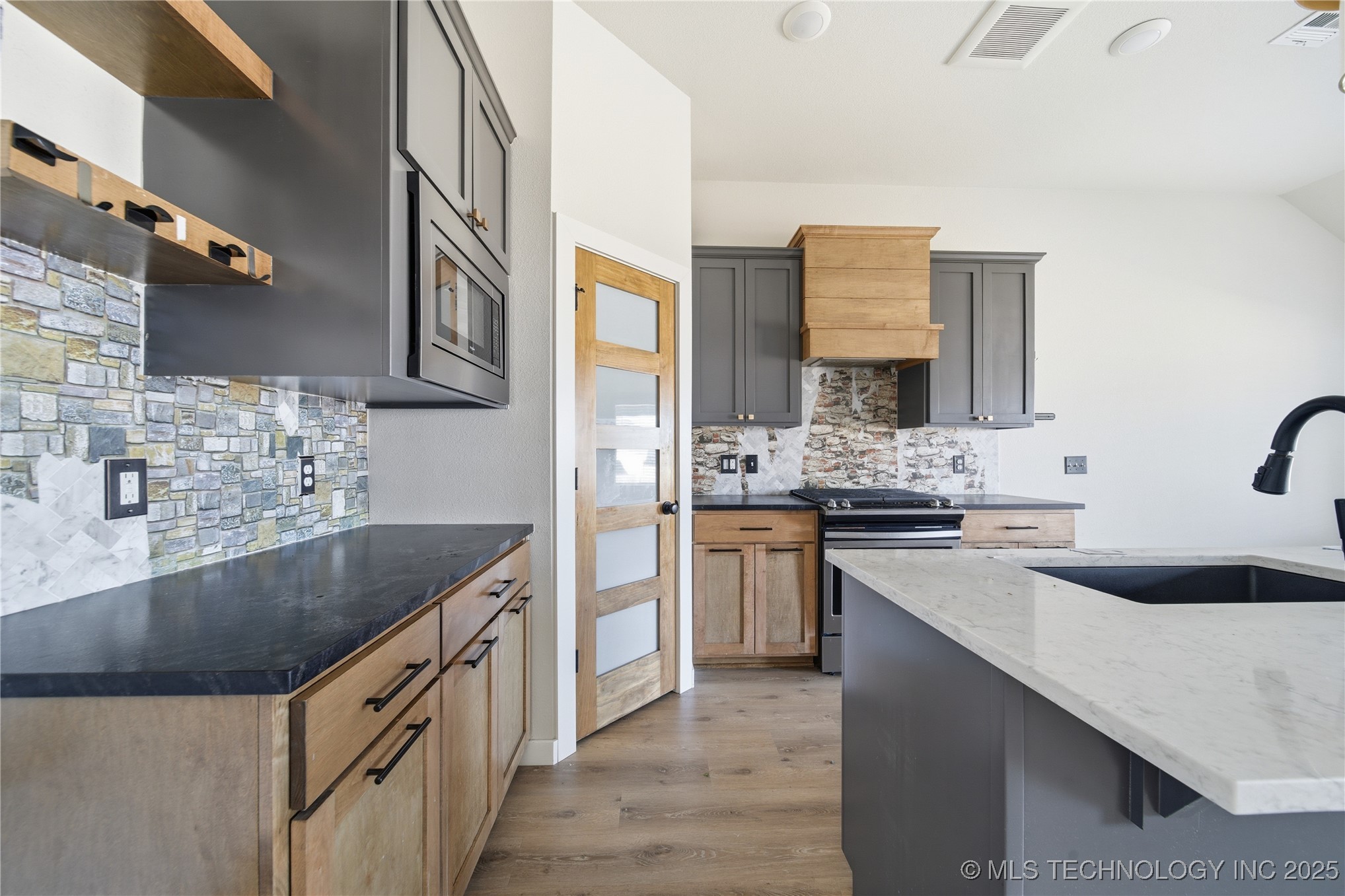 11805 N 130th East Avenue Property Photo 17