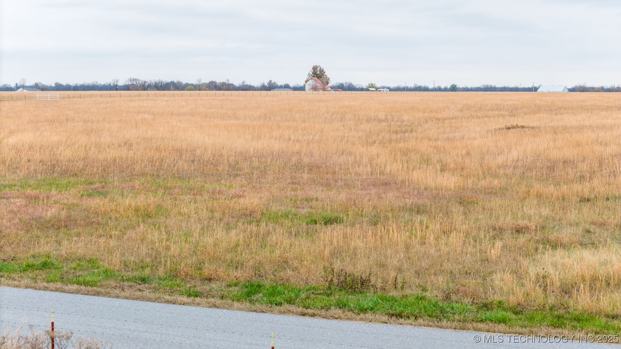 1 W 430 Road Property Photo 3