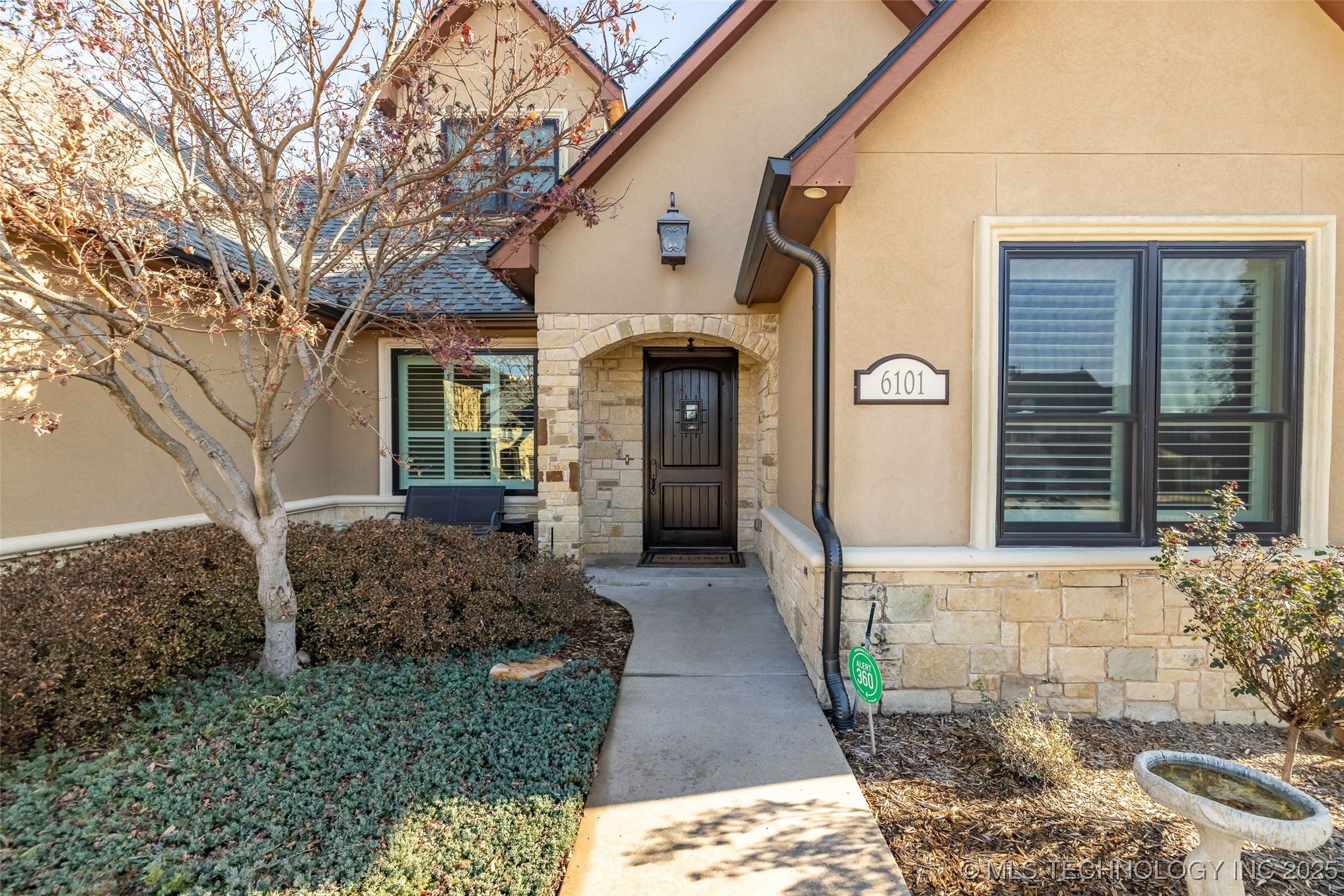 6101 W Birmingham Circle Property Photo 5